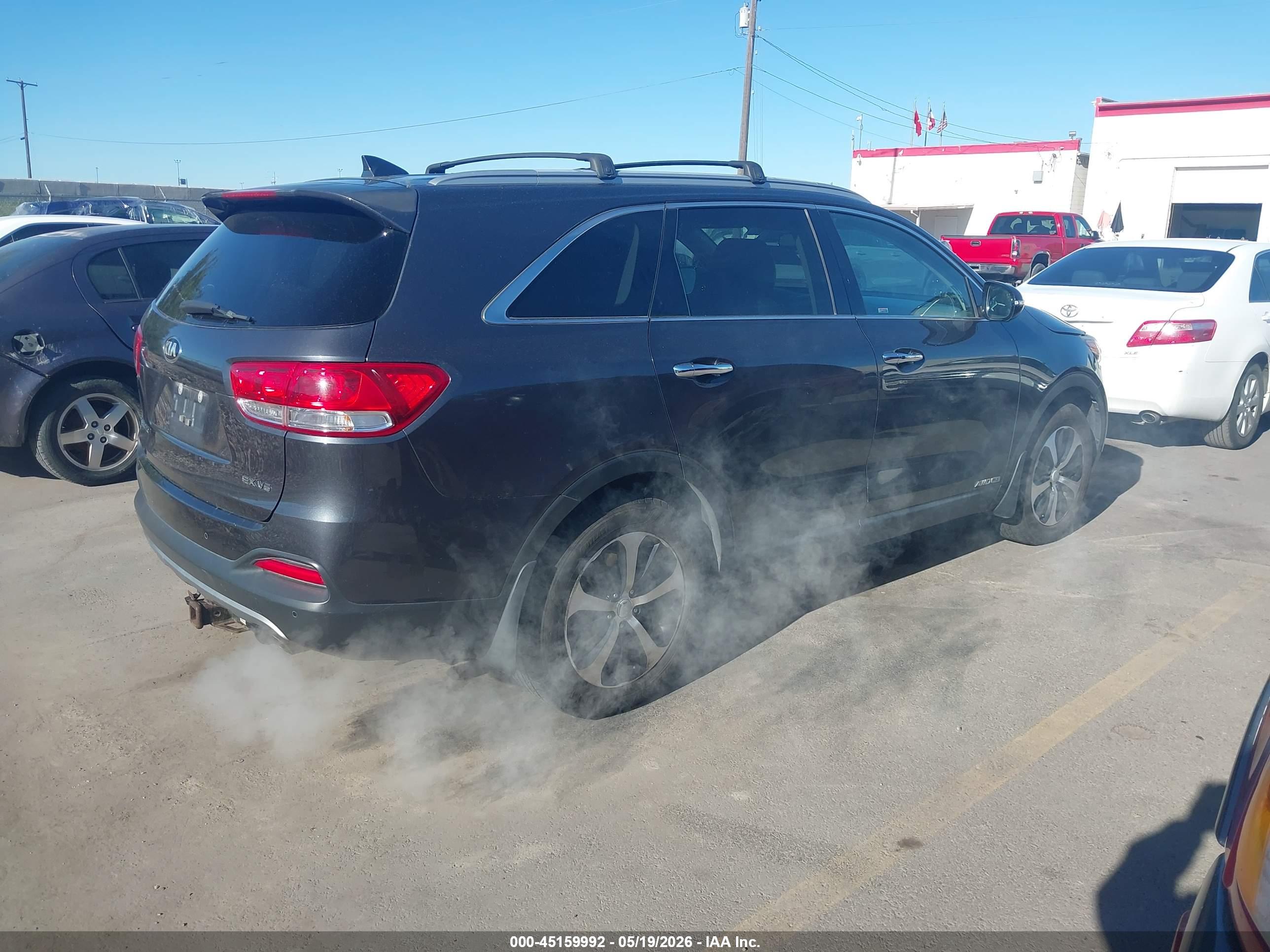 KIA SORENTO image 4