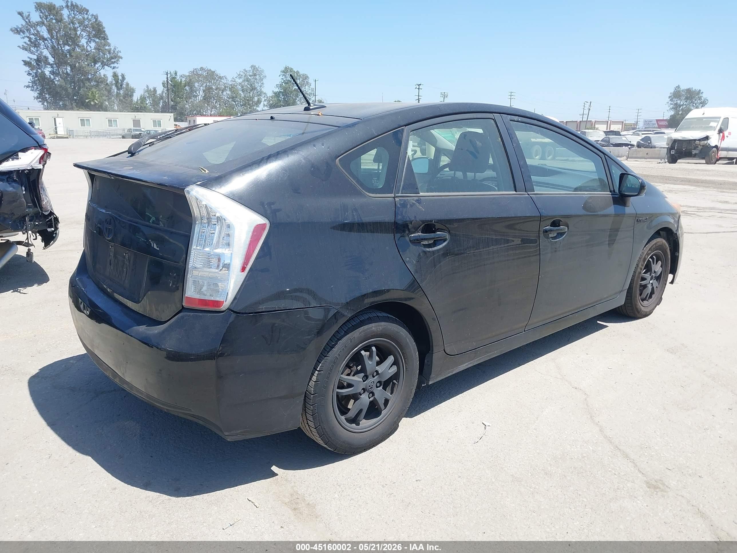 TOYOTA PRIUS image 4