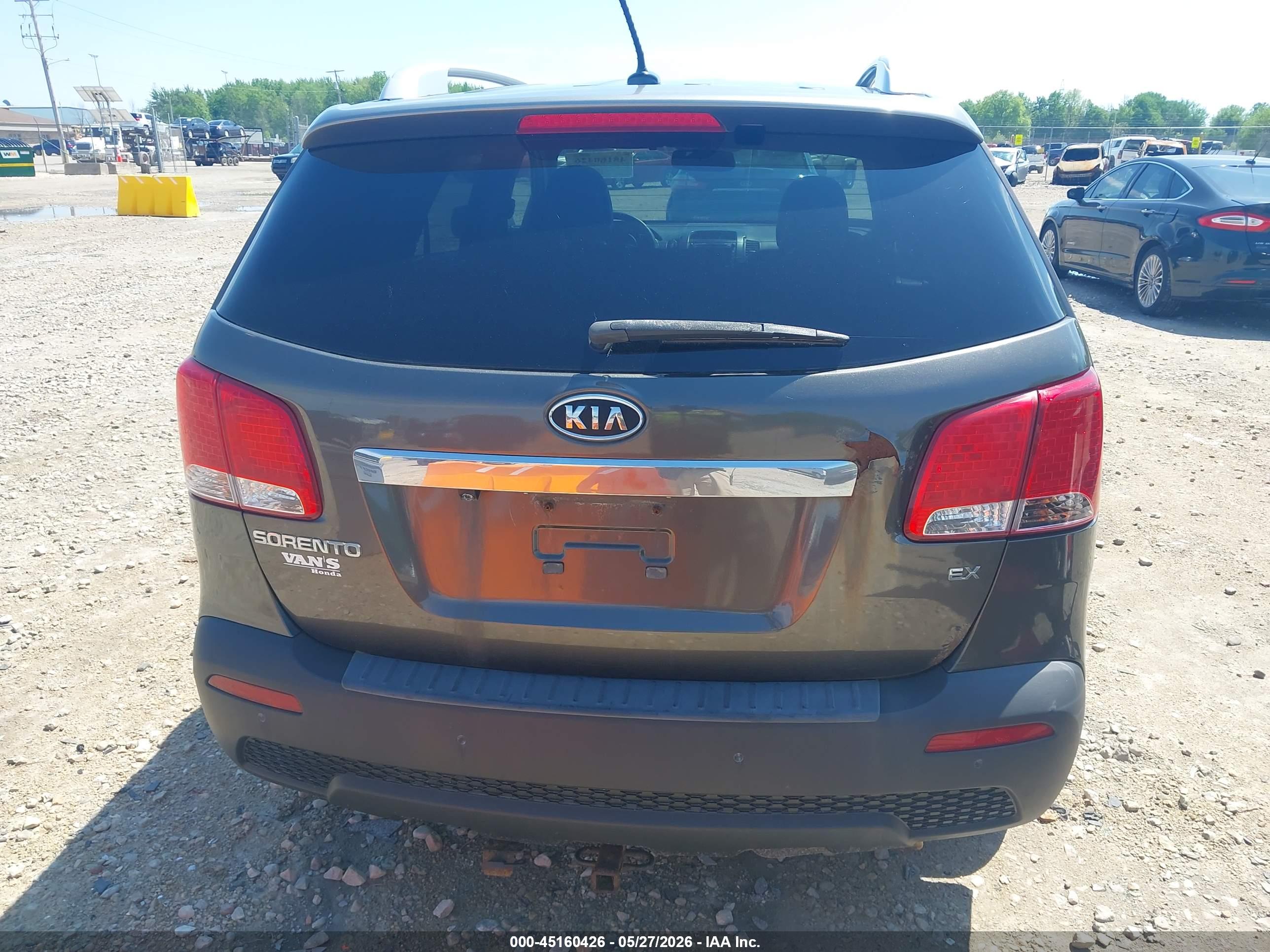 KIA SORENTO image 6