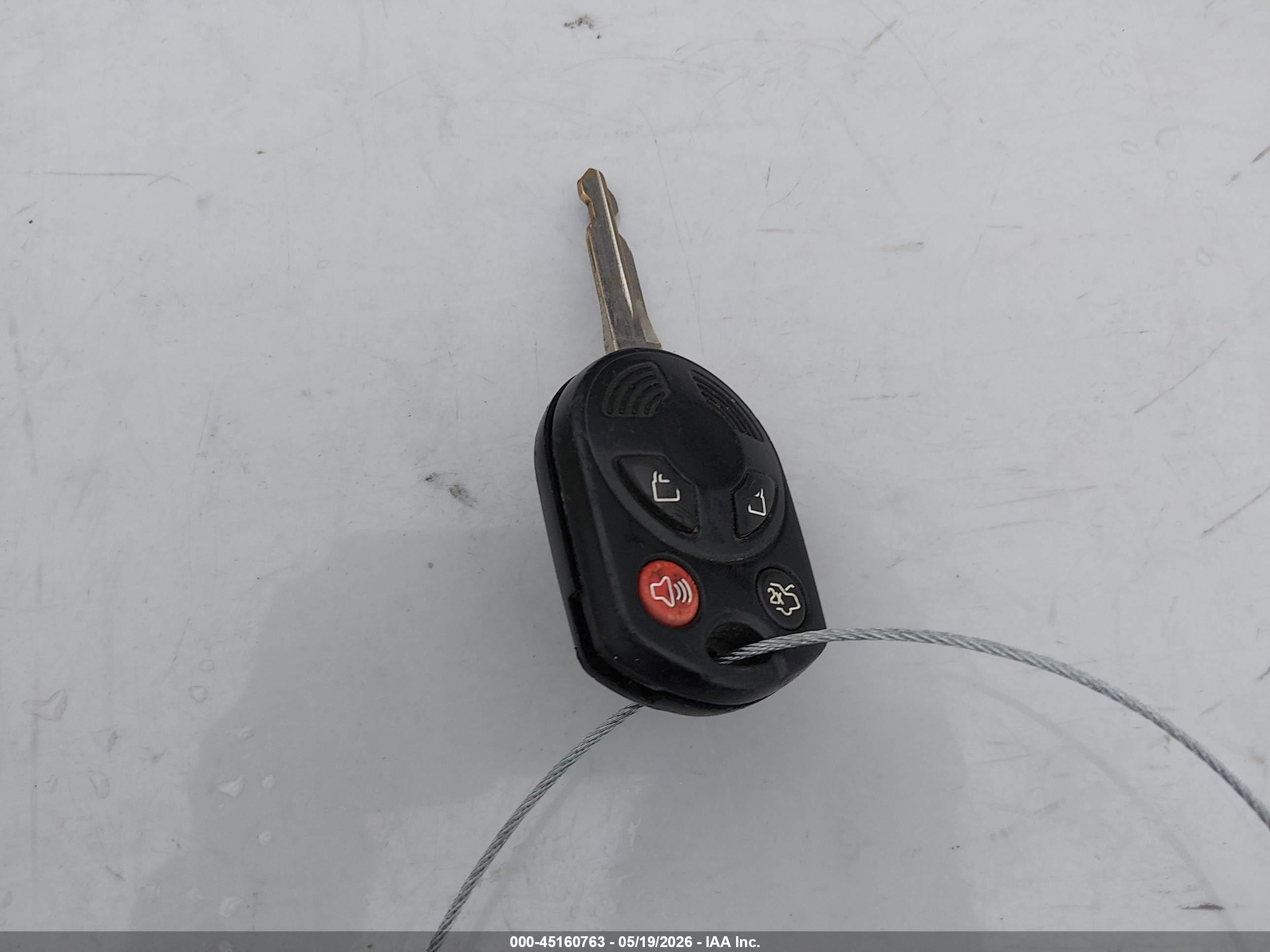 FORD FUSION image 11