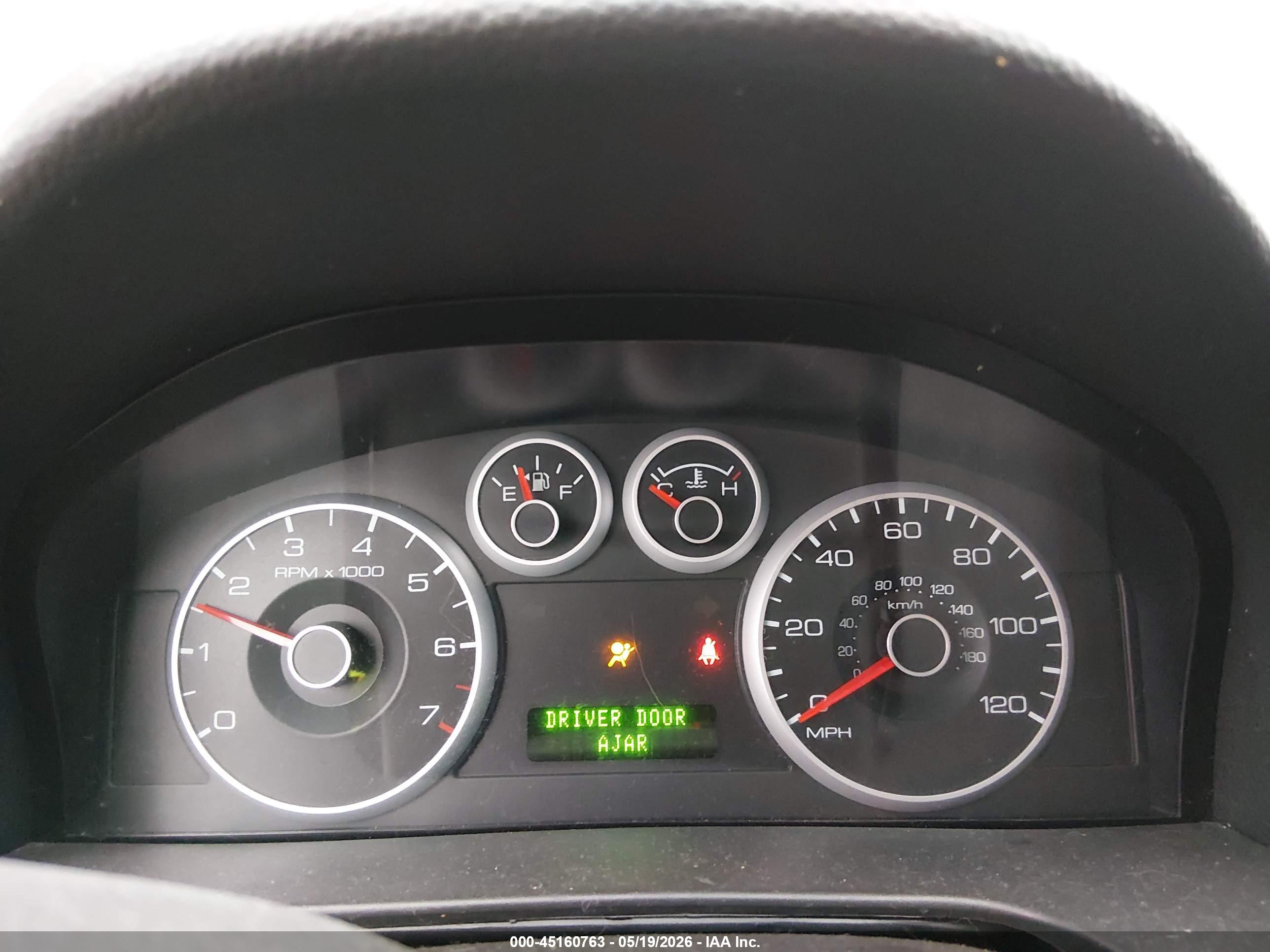FORD FUSION image 7