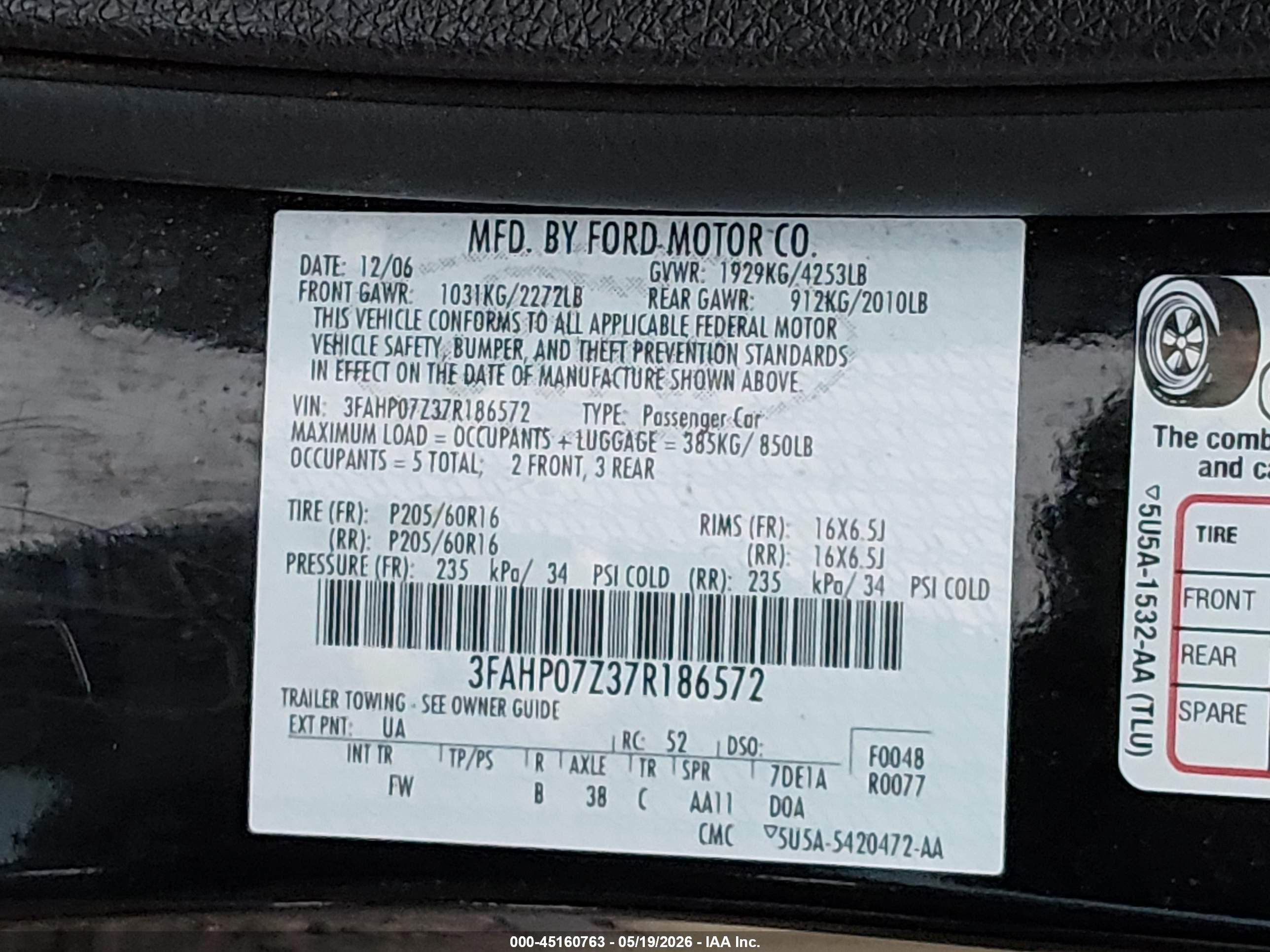 FORD FUSION image 9