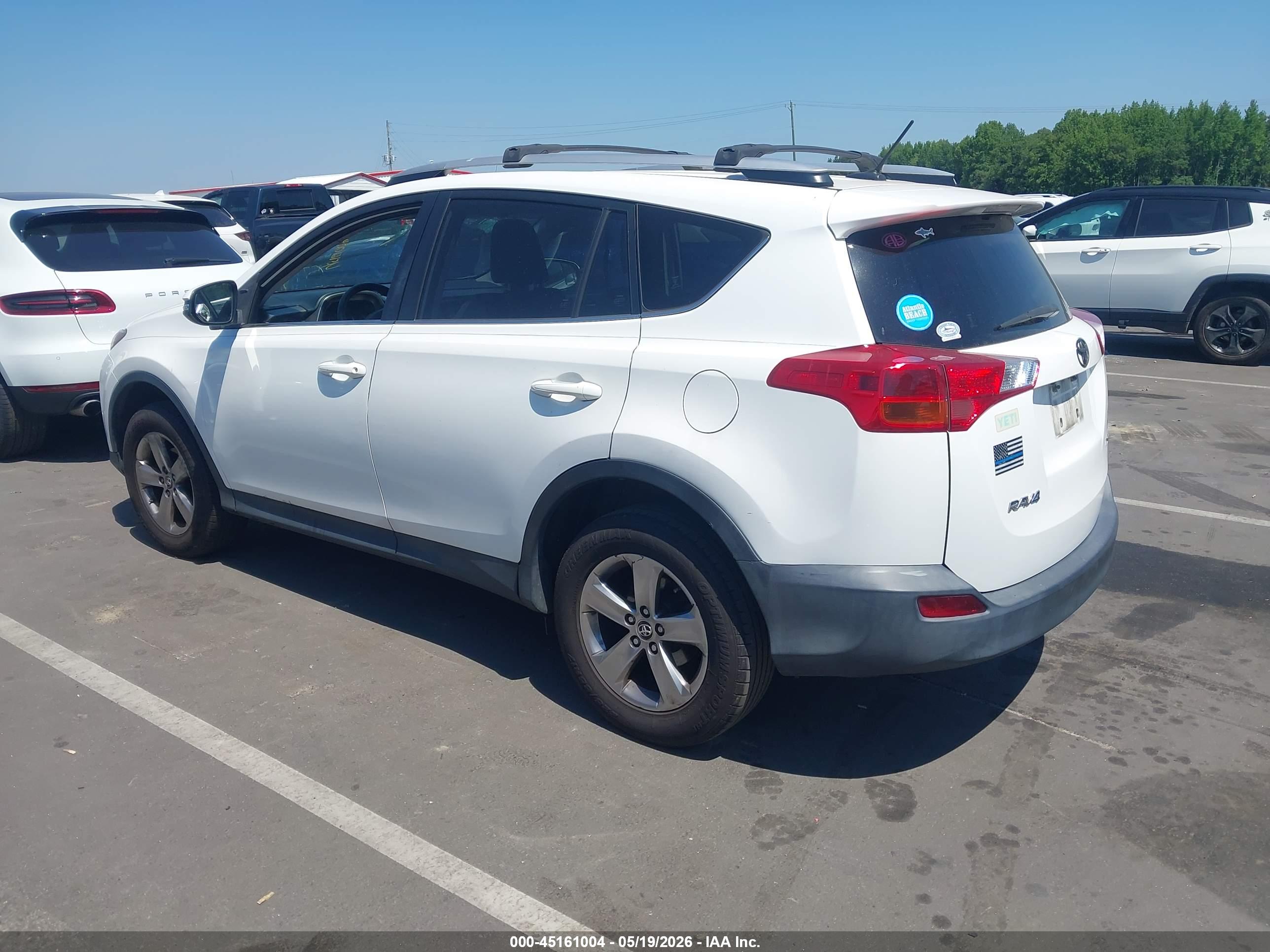 TOYOTA RAV4 image 3