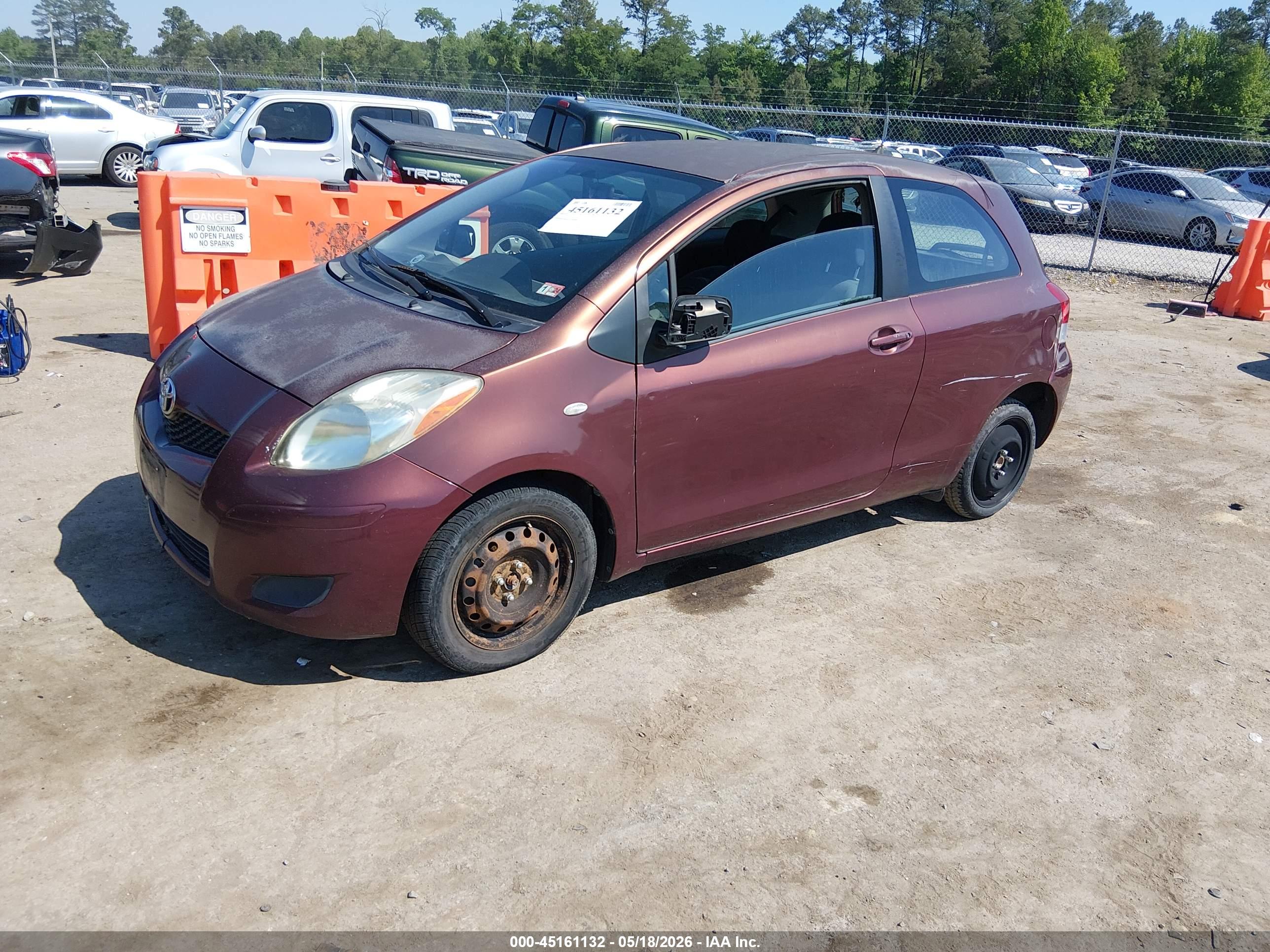 TOYOTA YARIS image 2