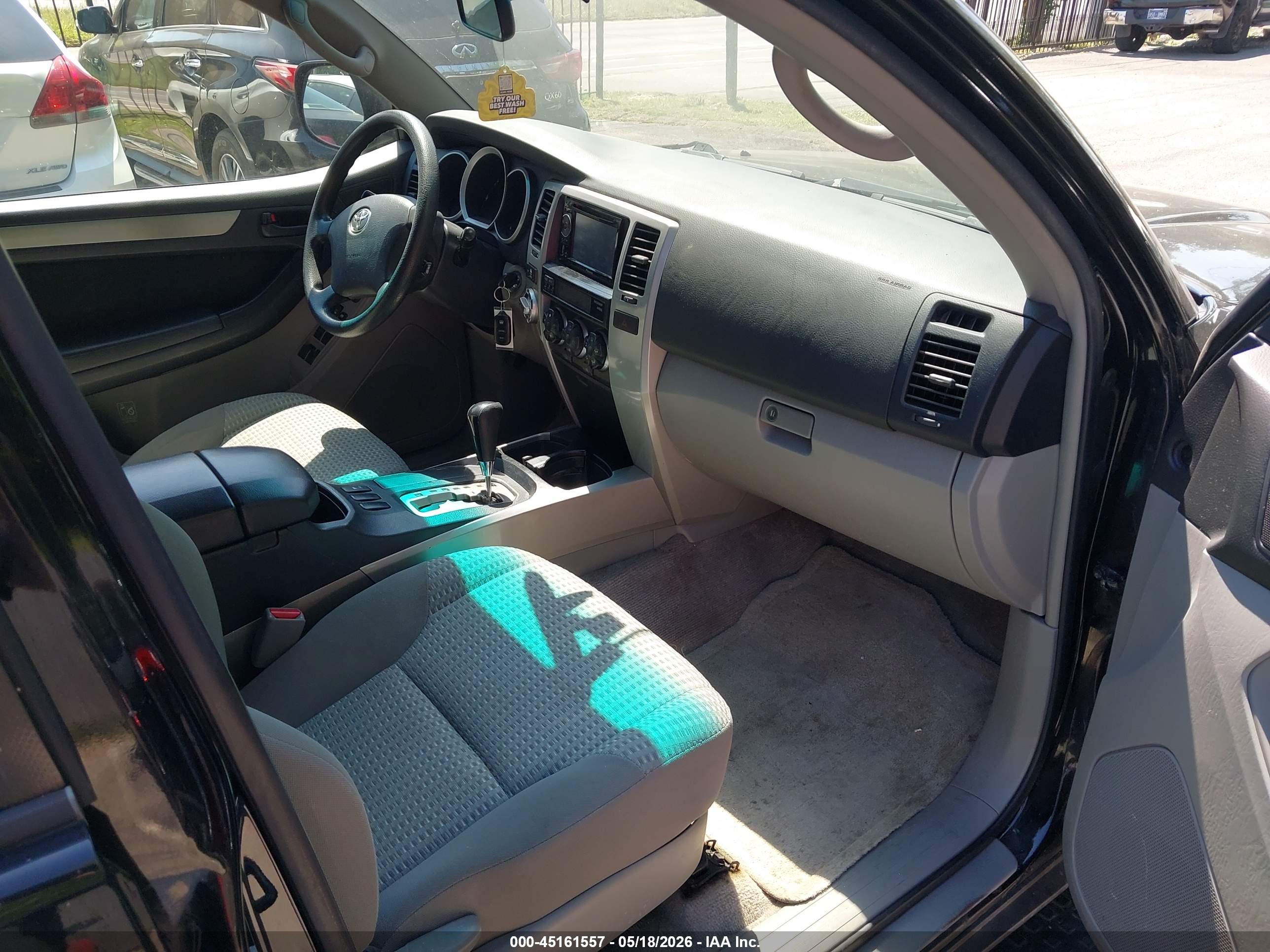 TOYOTA 4RUNNER image 5