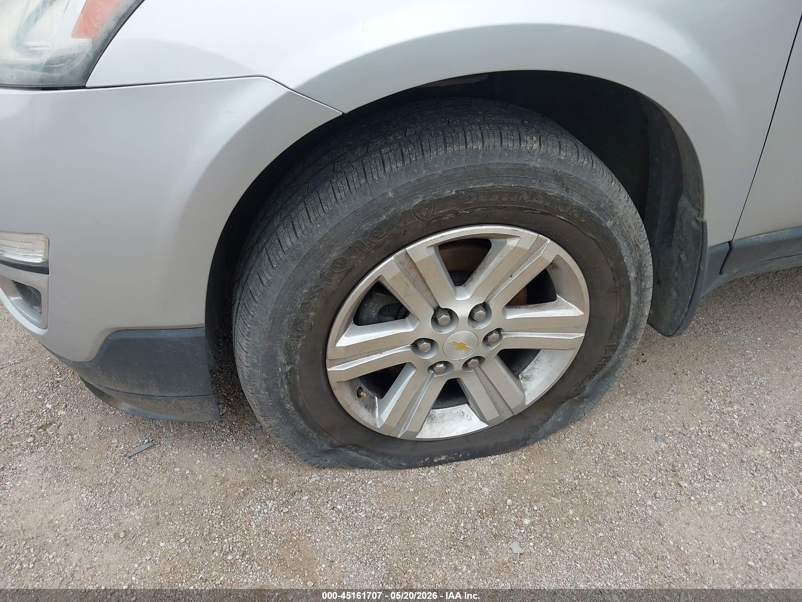 CHEVROLET TRAVERSE image 6