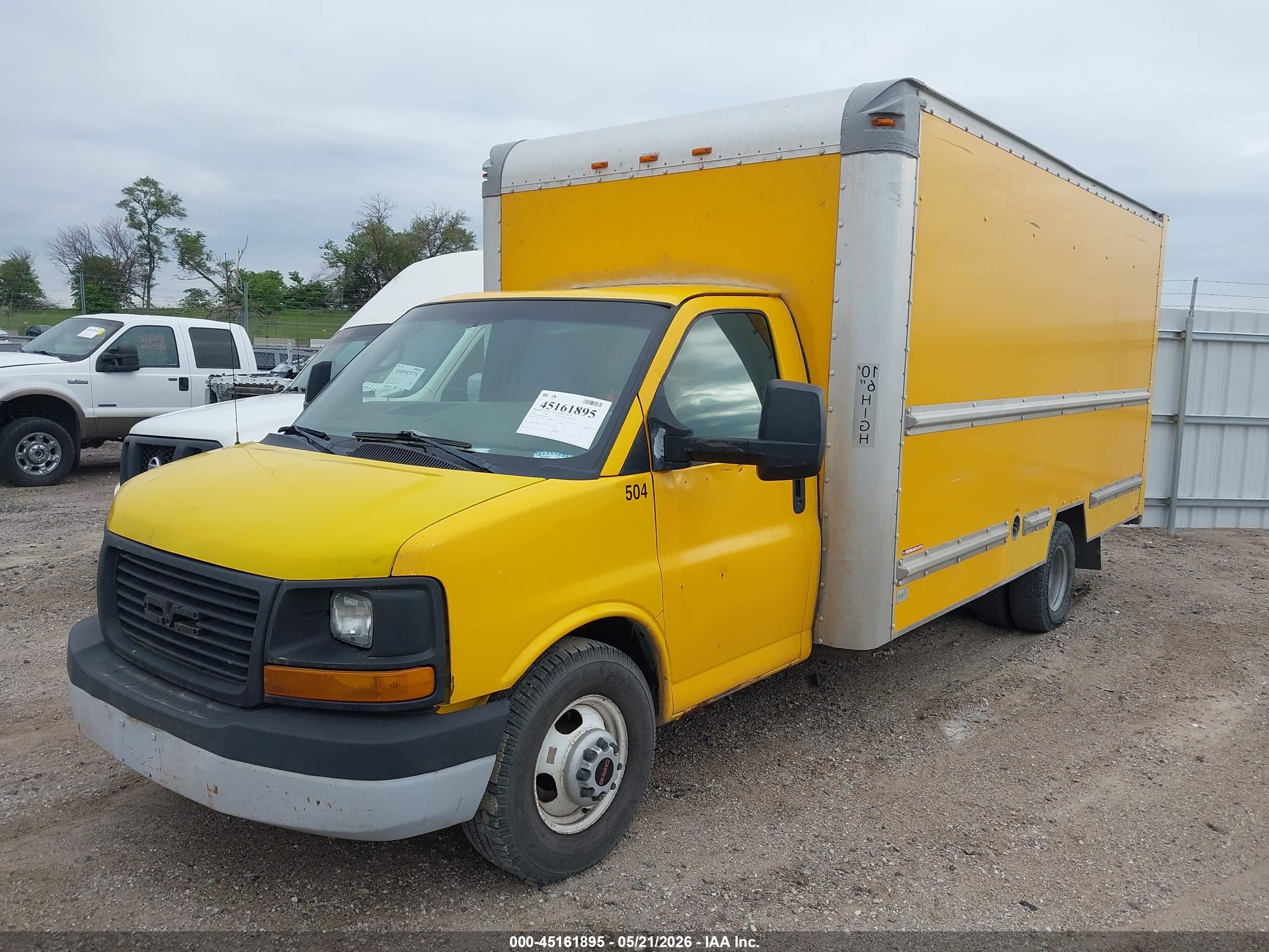 GMC SAVANA image 2