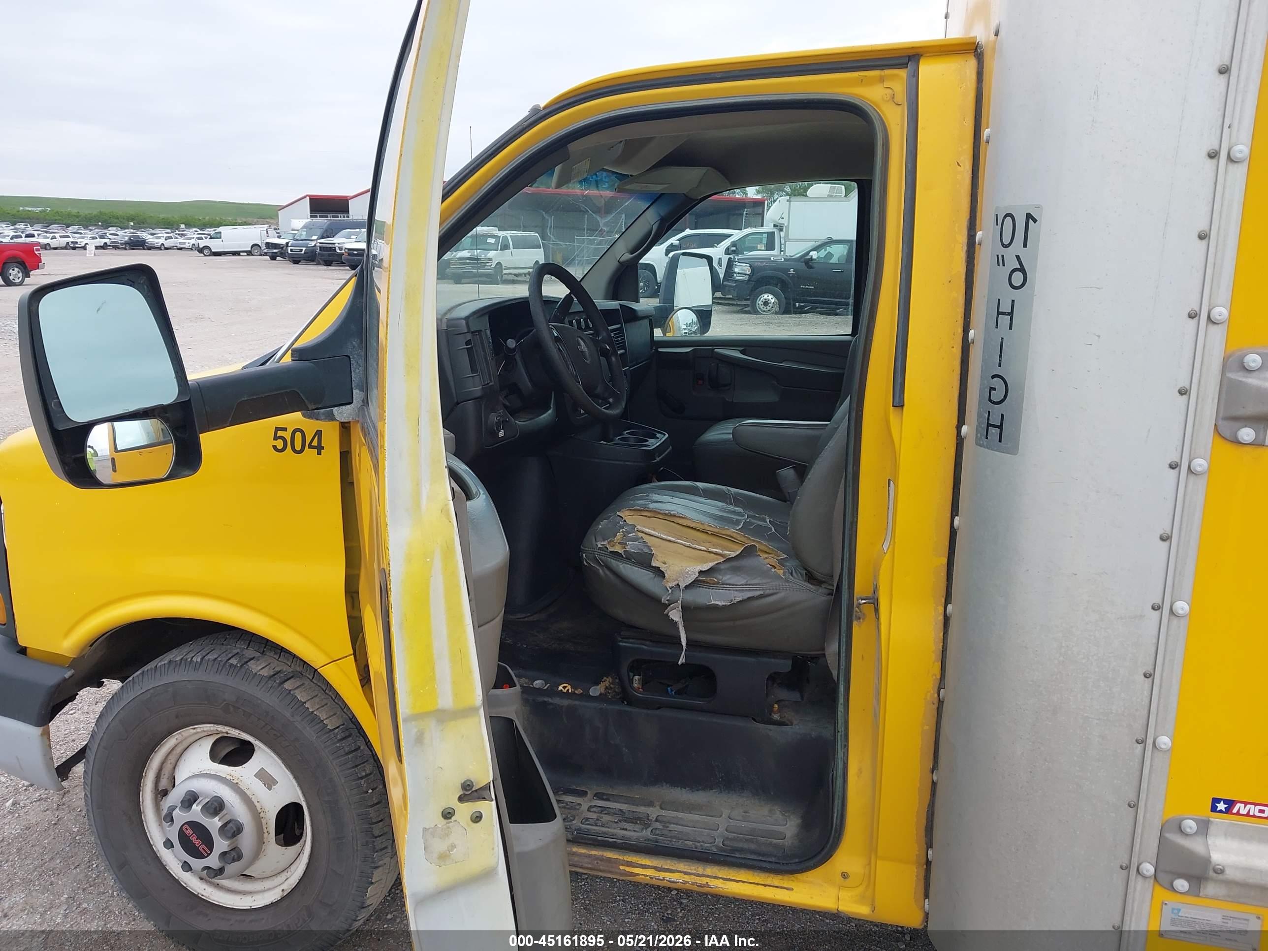 GMC SAVANA image 8
