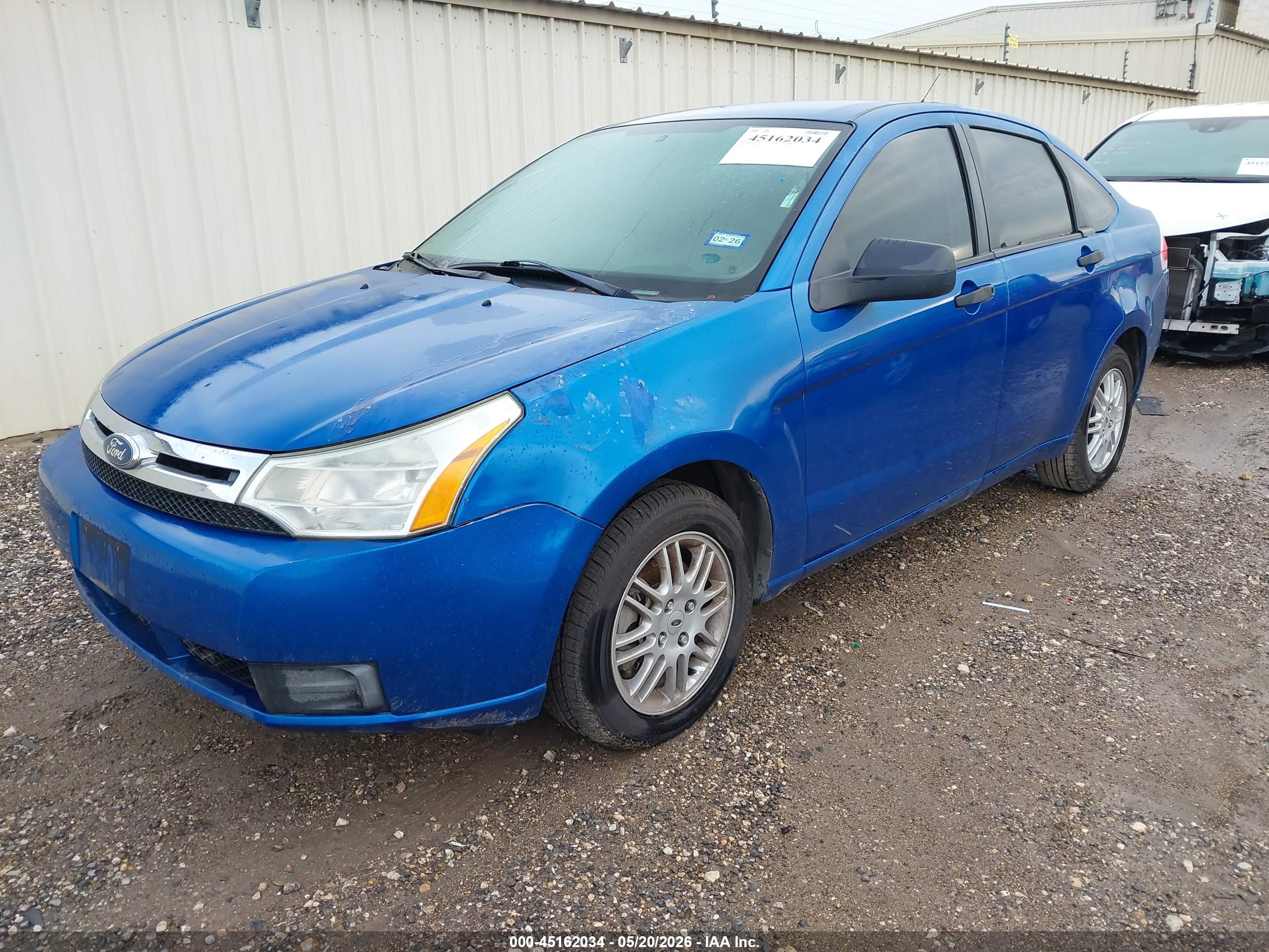 FORD FOCUS image 2
