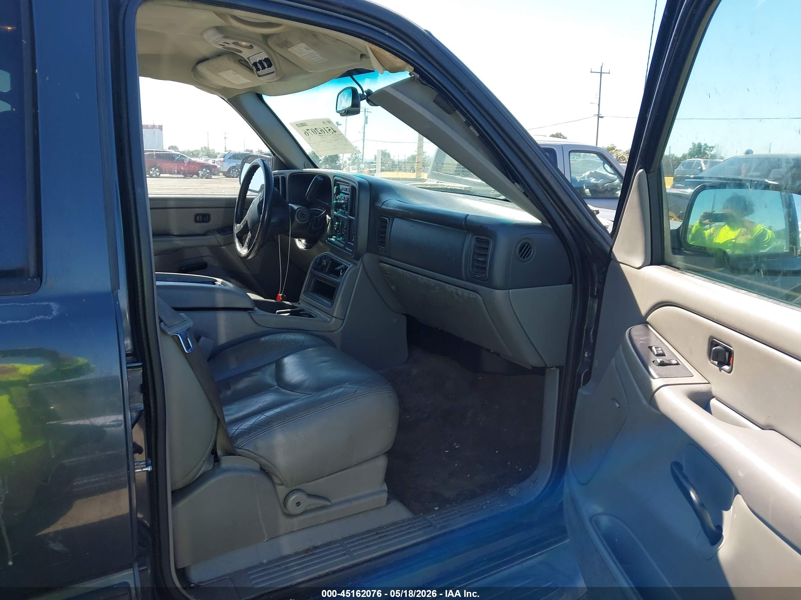 CHEVROLET TAHOE image 5