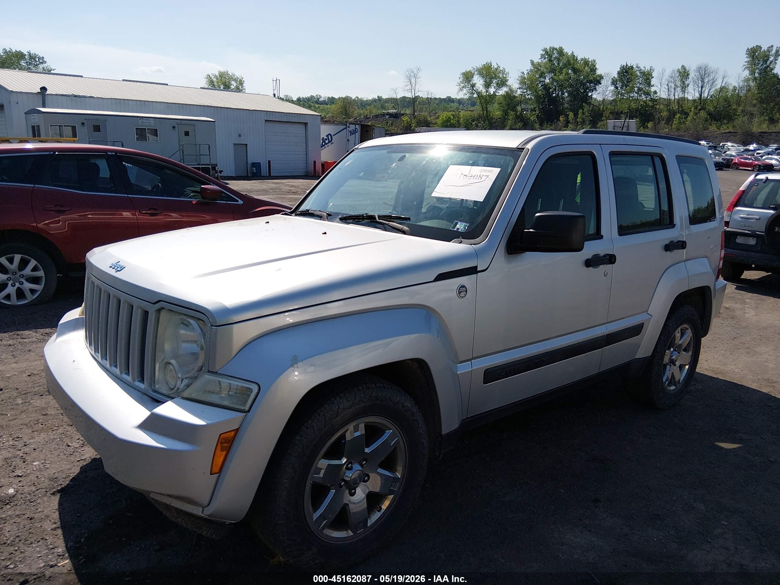 JEEP LIBERTY image 2