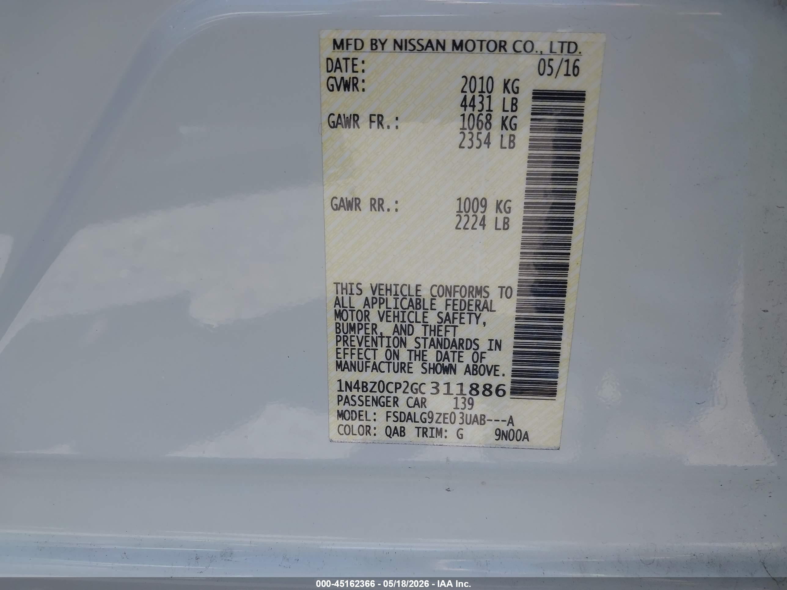 NISSAN LEAF image 9
