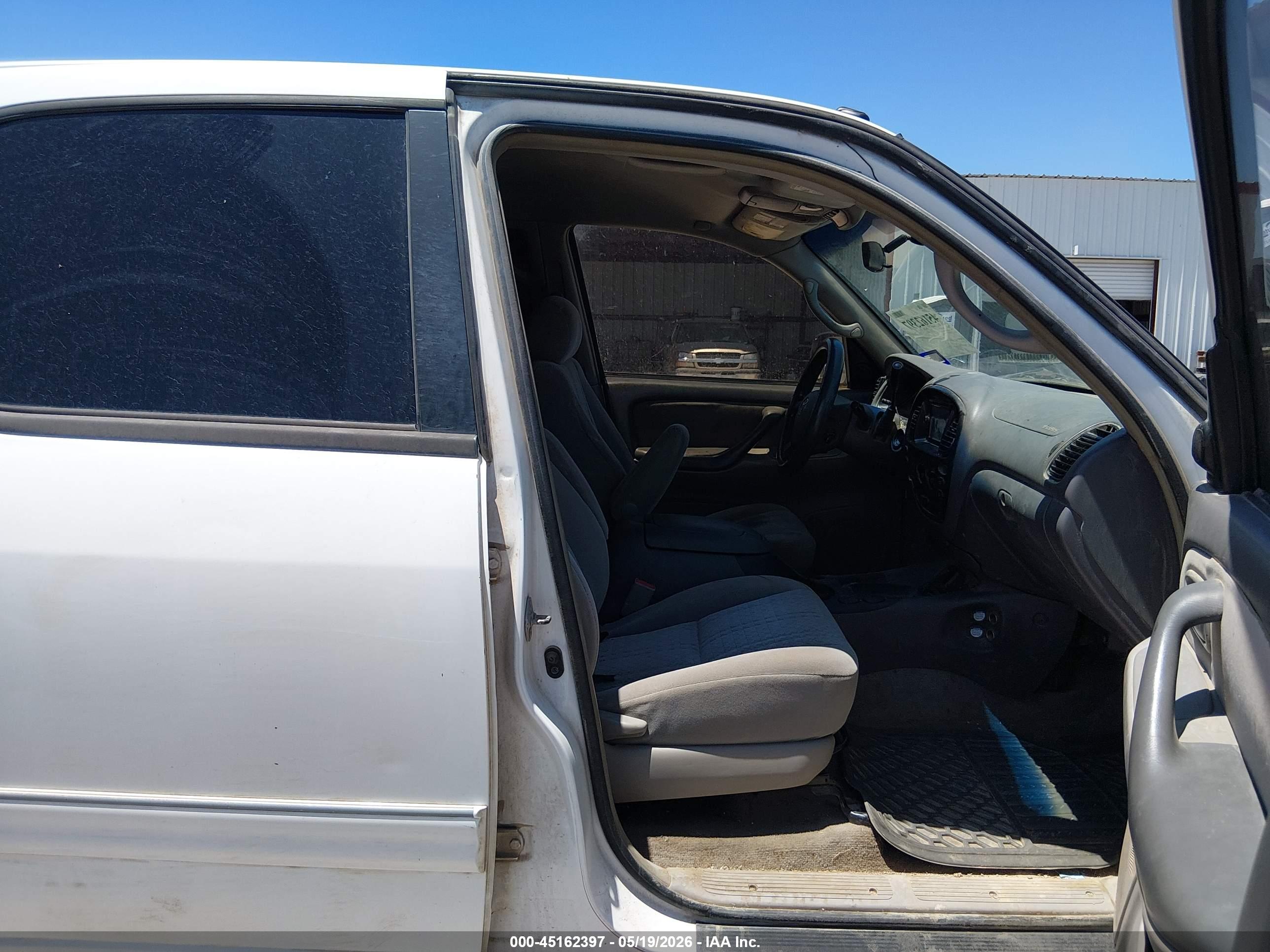 TOYOTA TUNDRA image 5