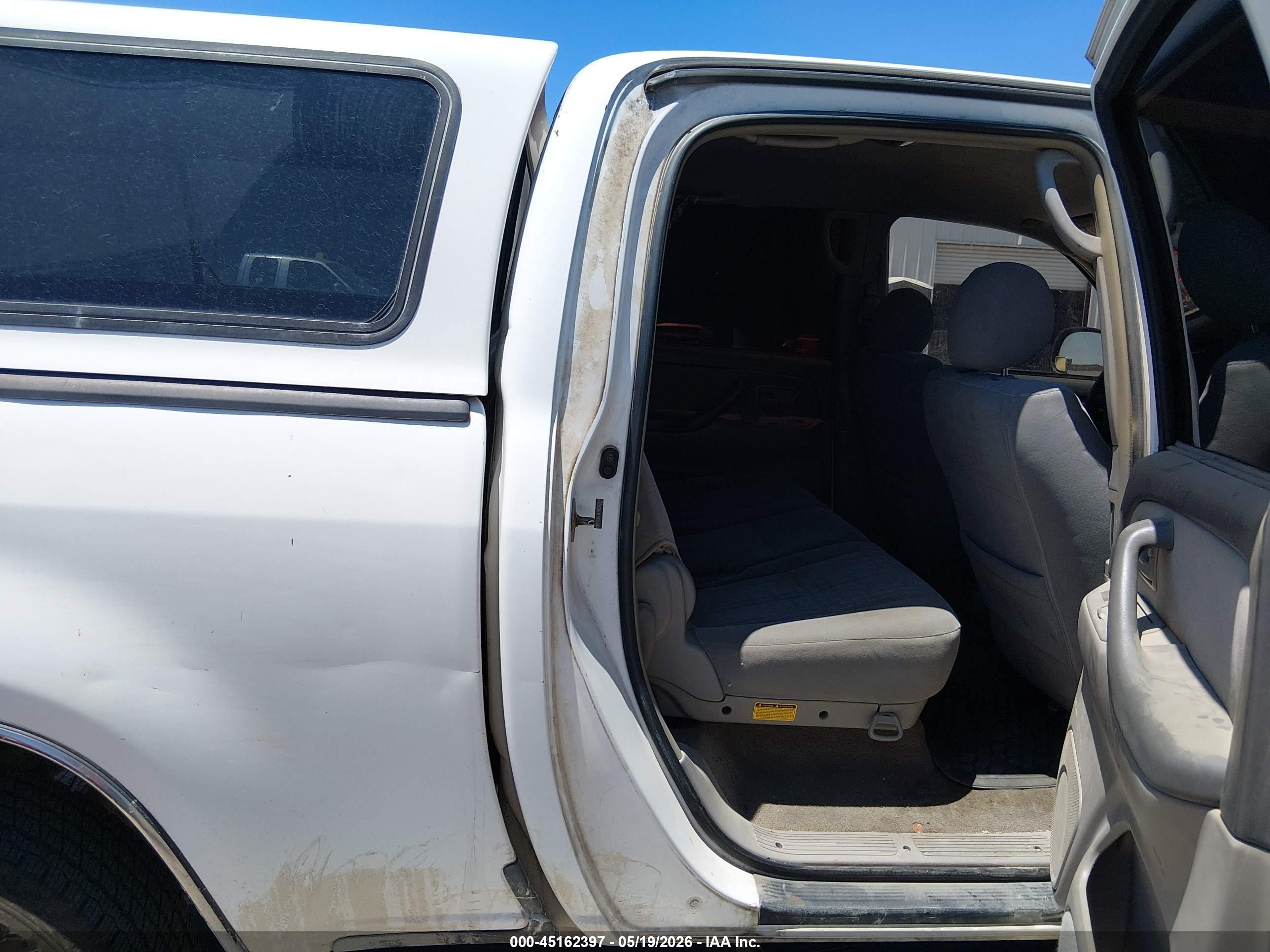 TOYOTA TUNDRA image 8