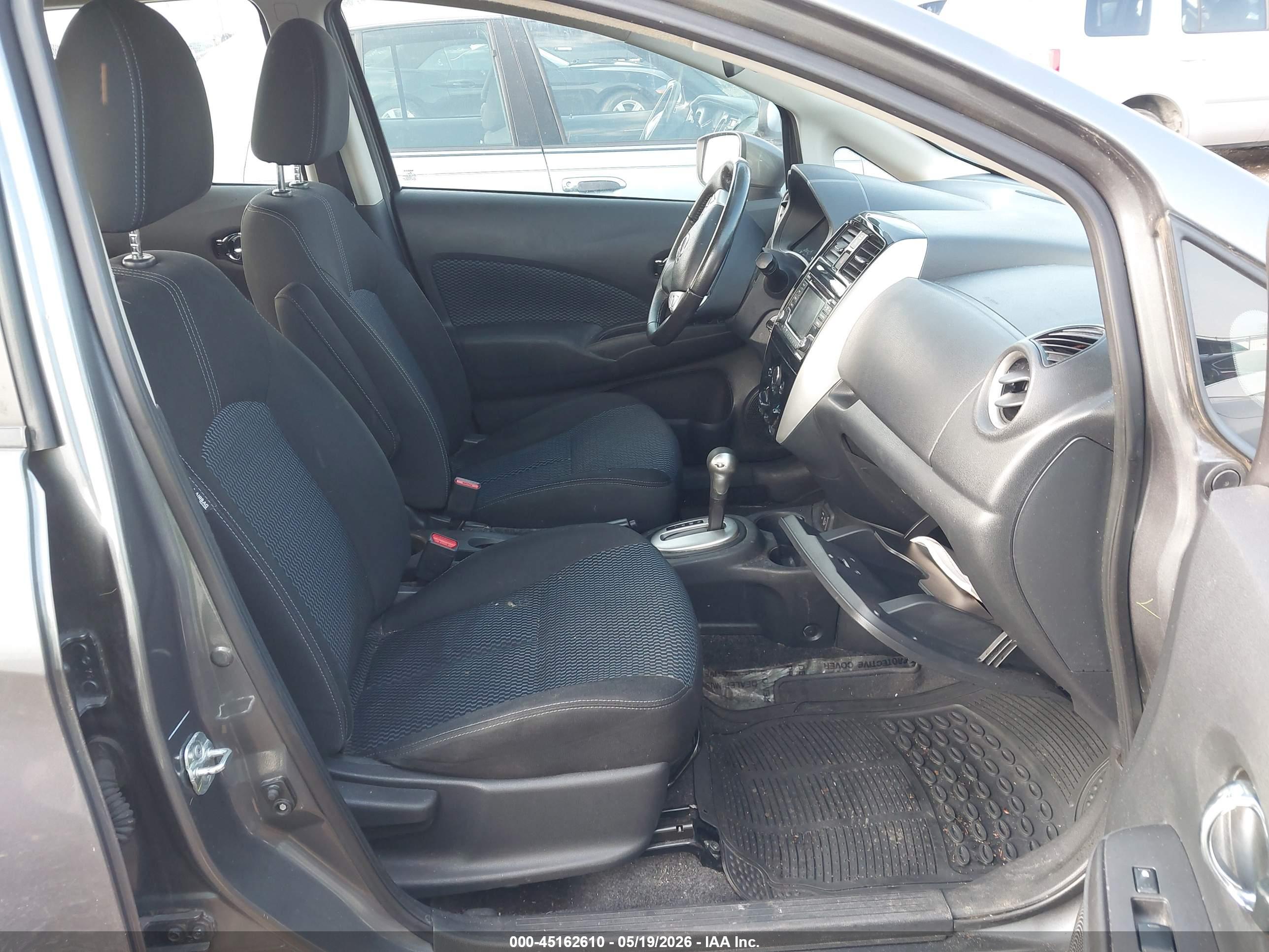 NISSAN VERSA image 5