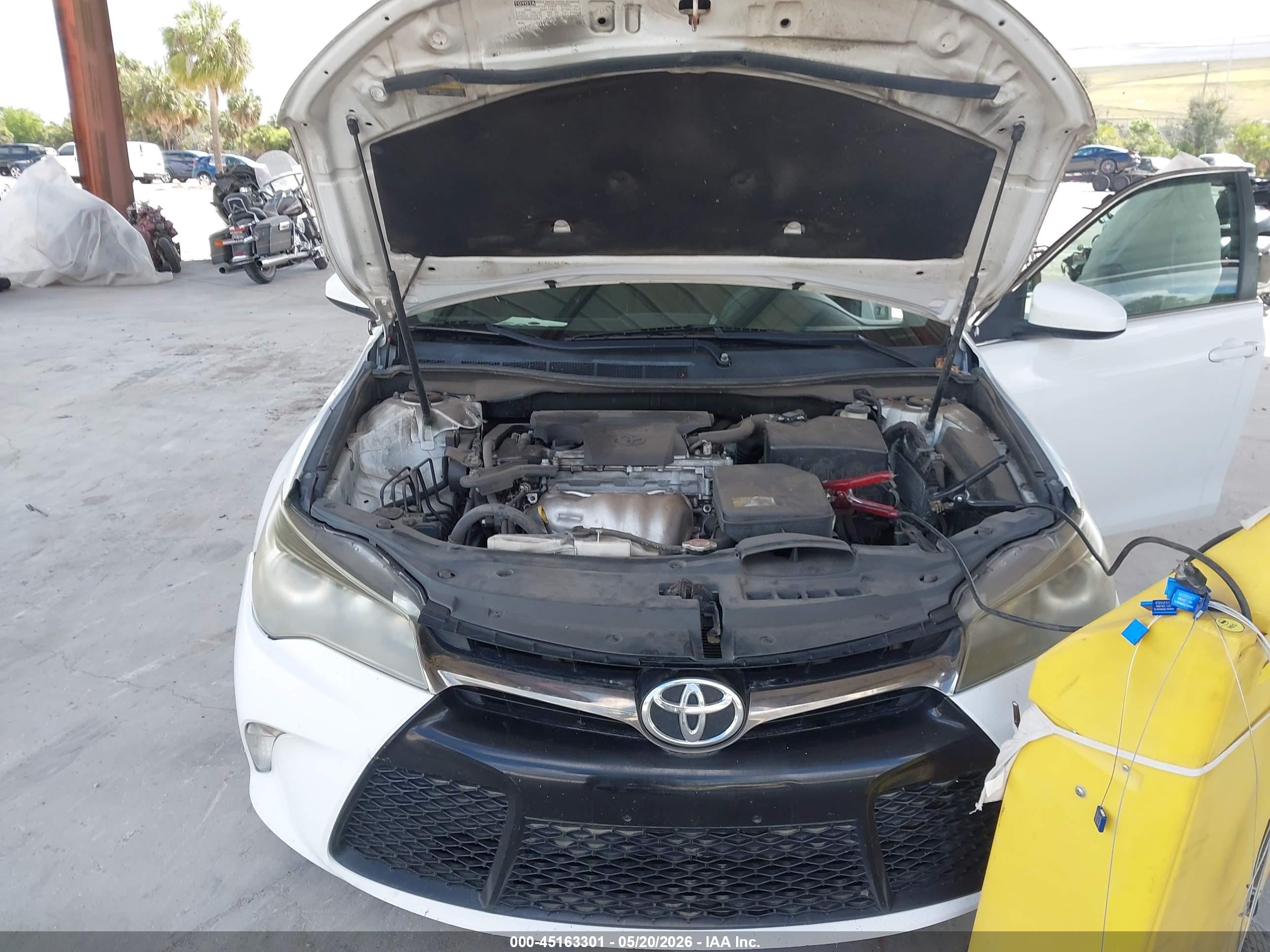 TOYOTA CAMRY image 6