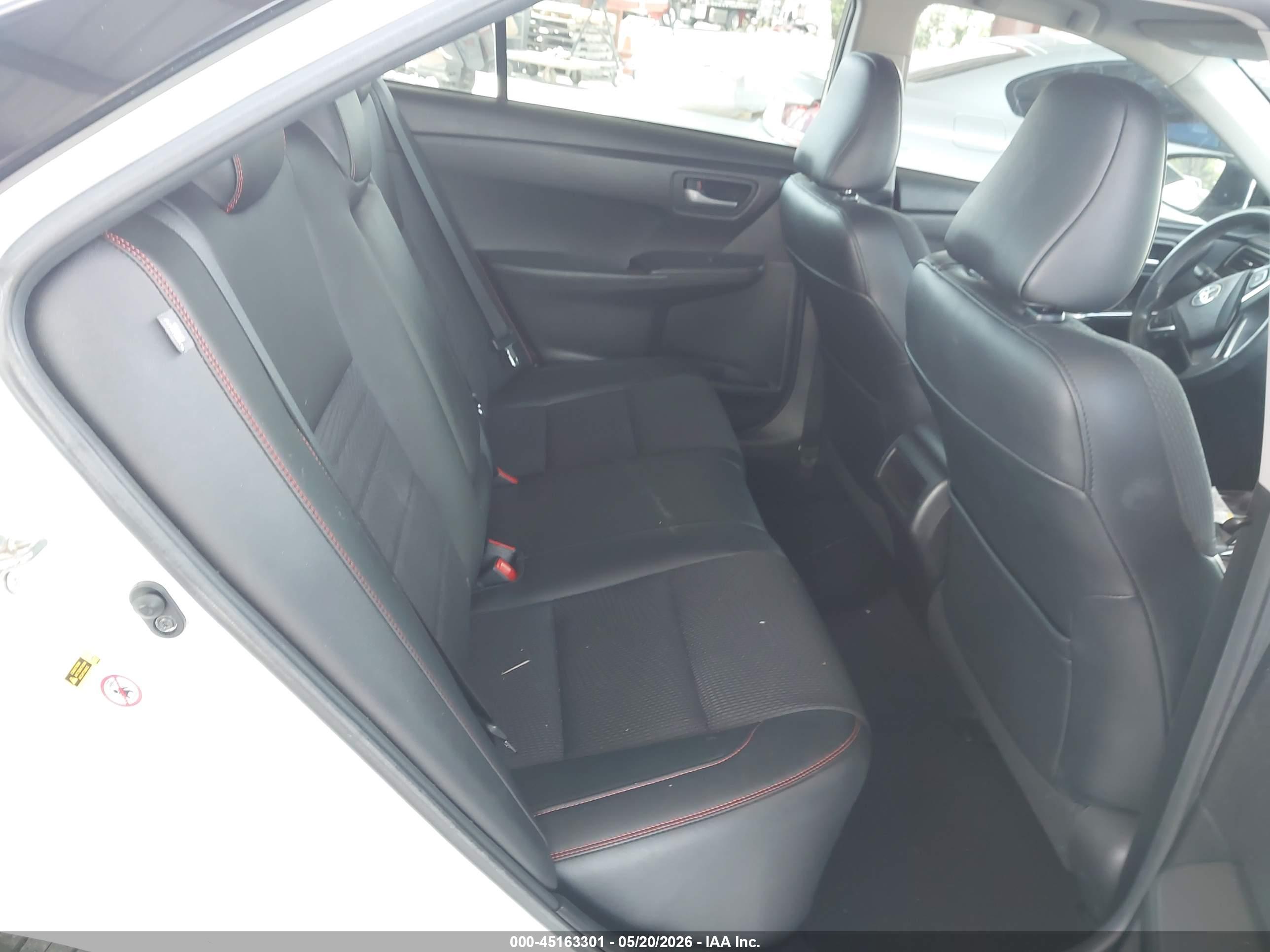 TOYOTA CAMRY image 8