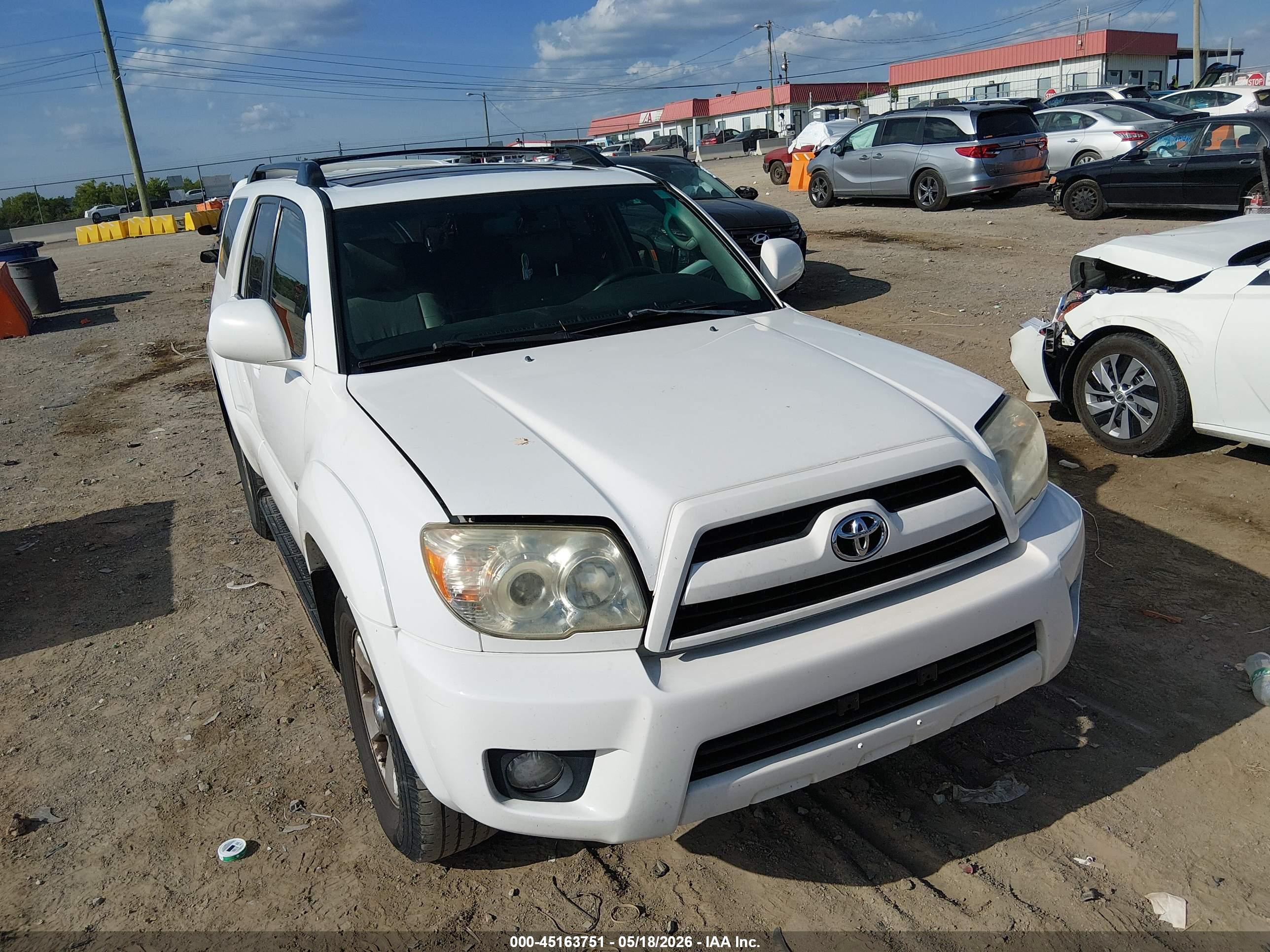 TOYOTA 4RUNNER image 6