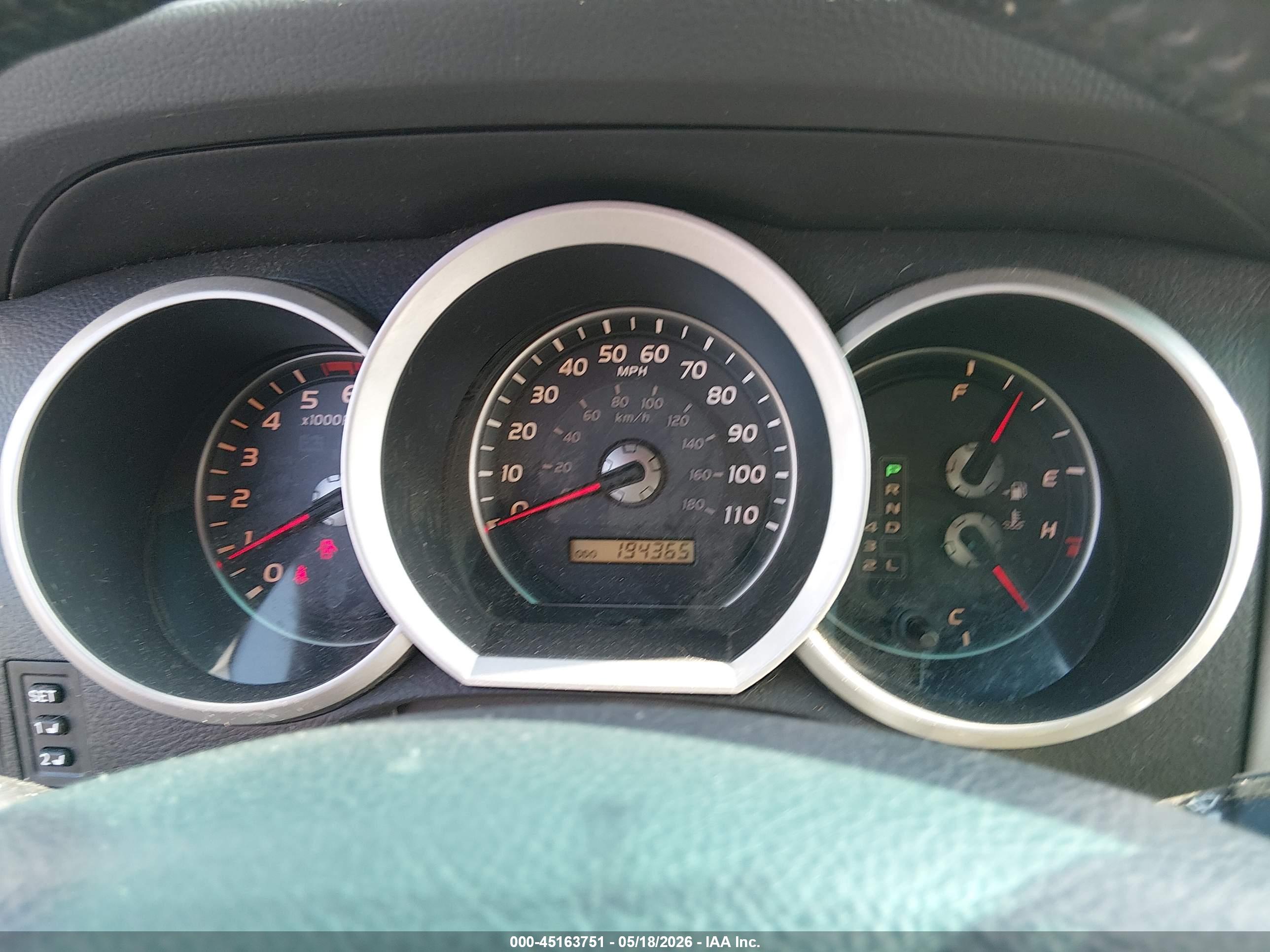 TOYOTA 4RUNNER image 7
