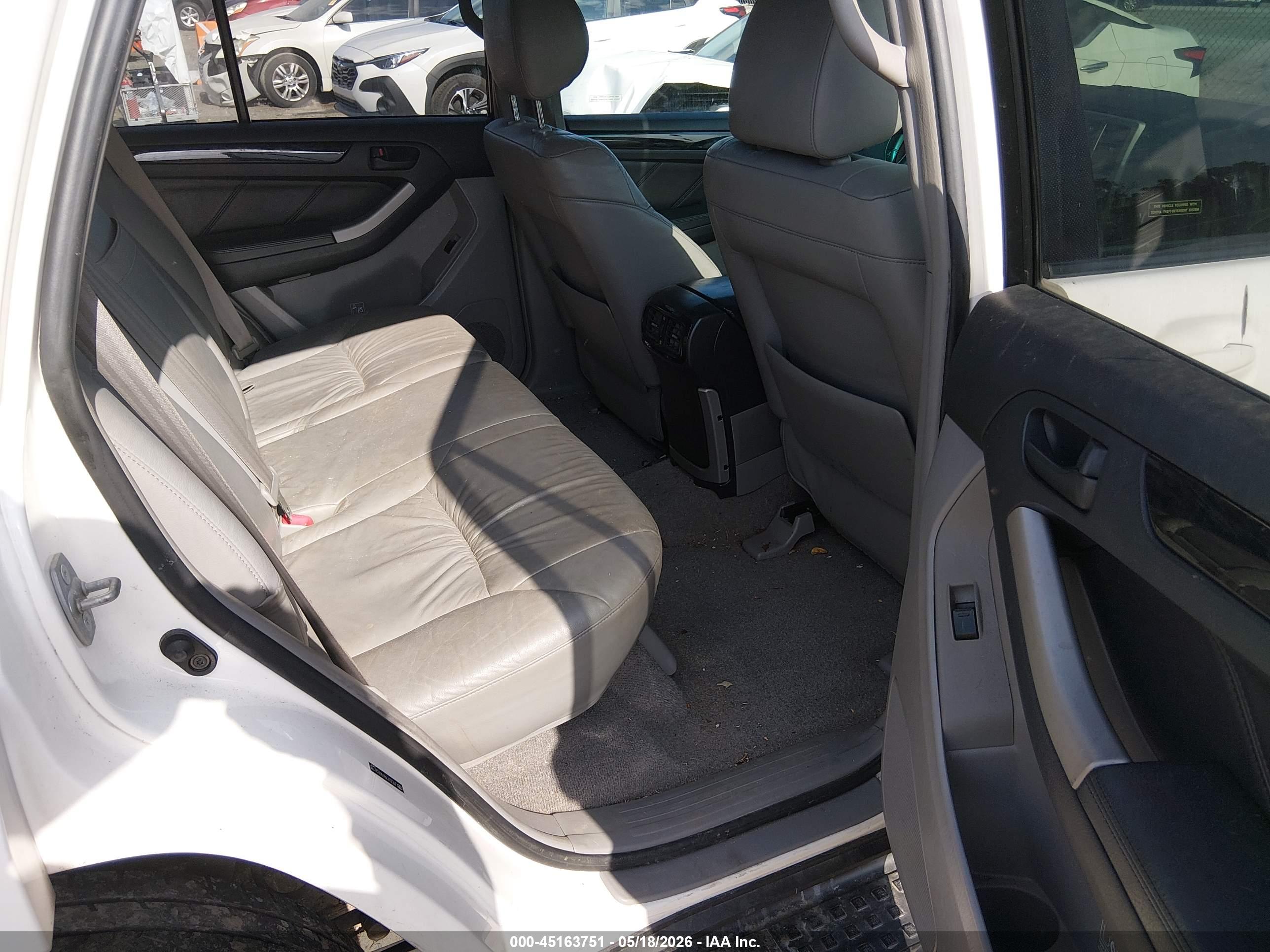 TOYOTA 4RUNNER image 8