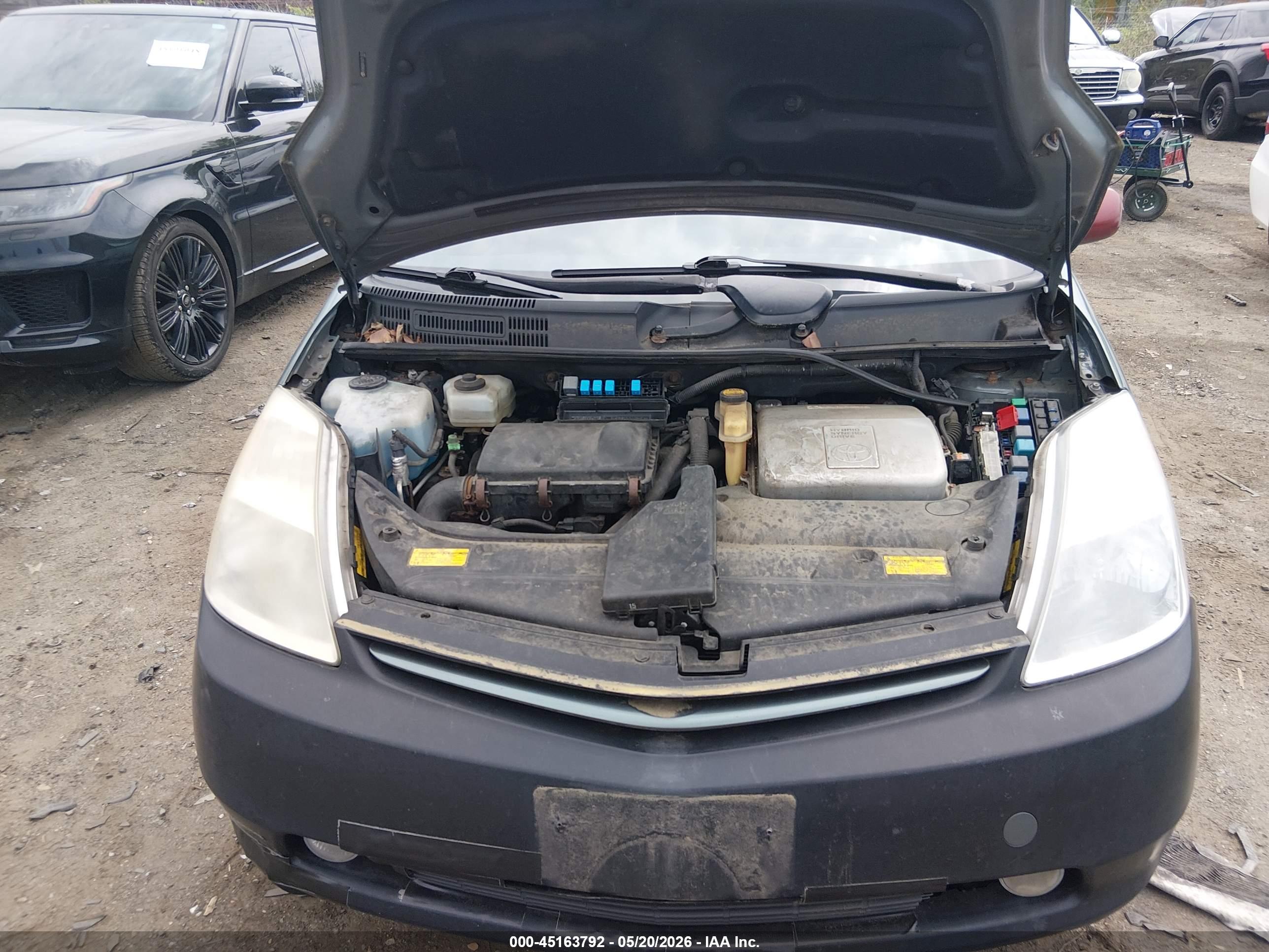 TOYOTA PRIUS image 10