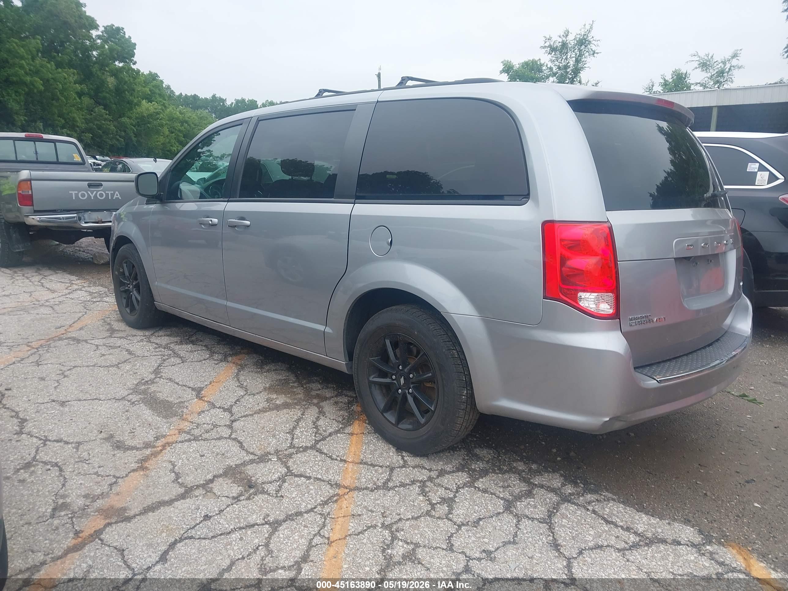 DODGE GRAND image 3