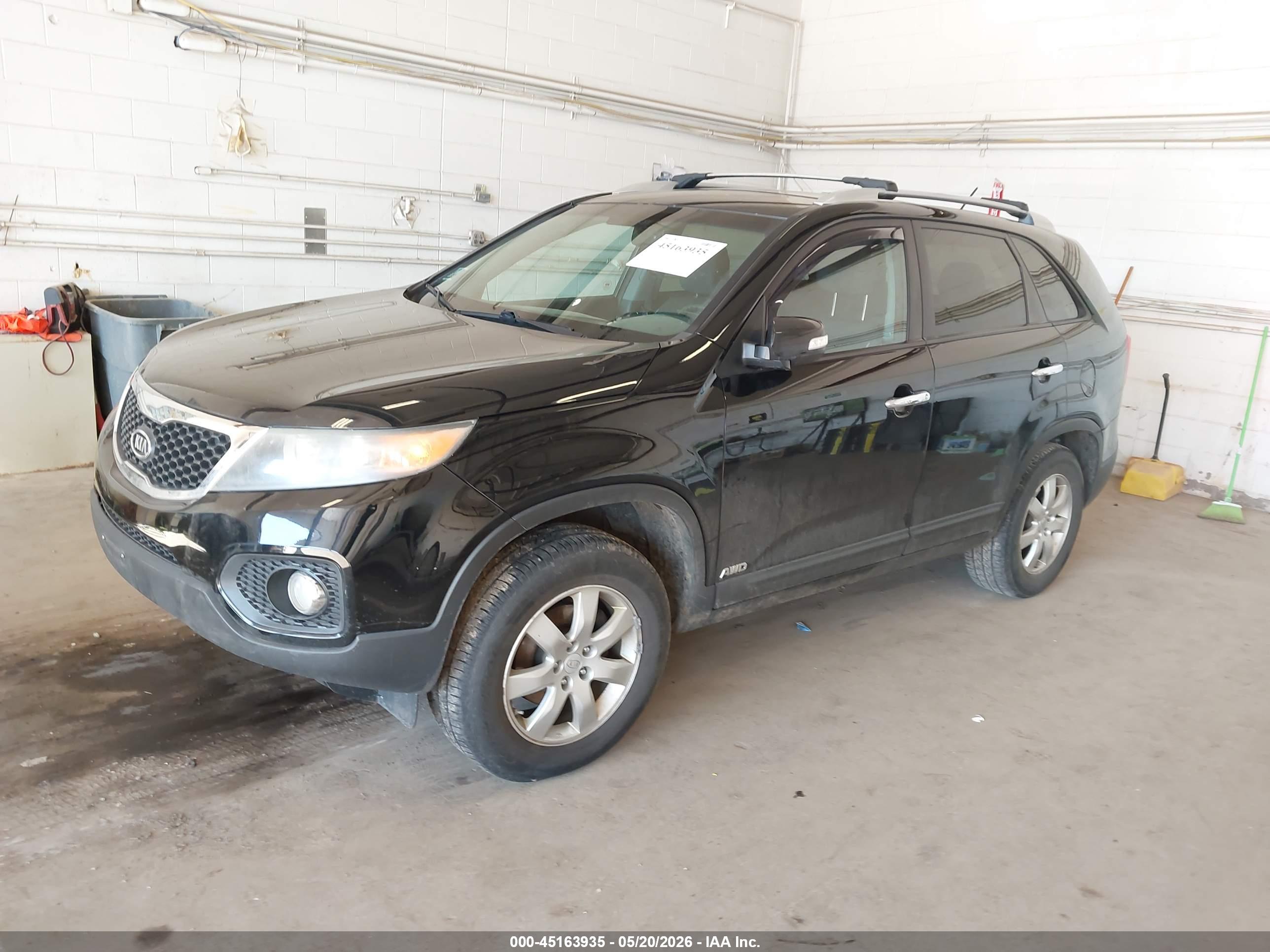 KIA SORENTO image 2