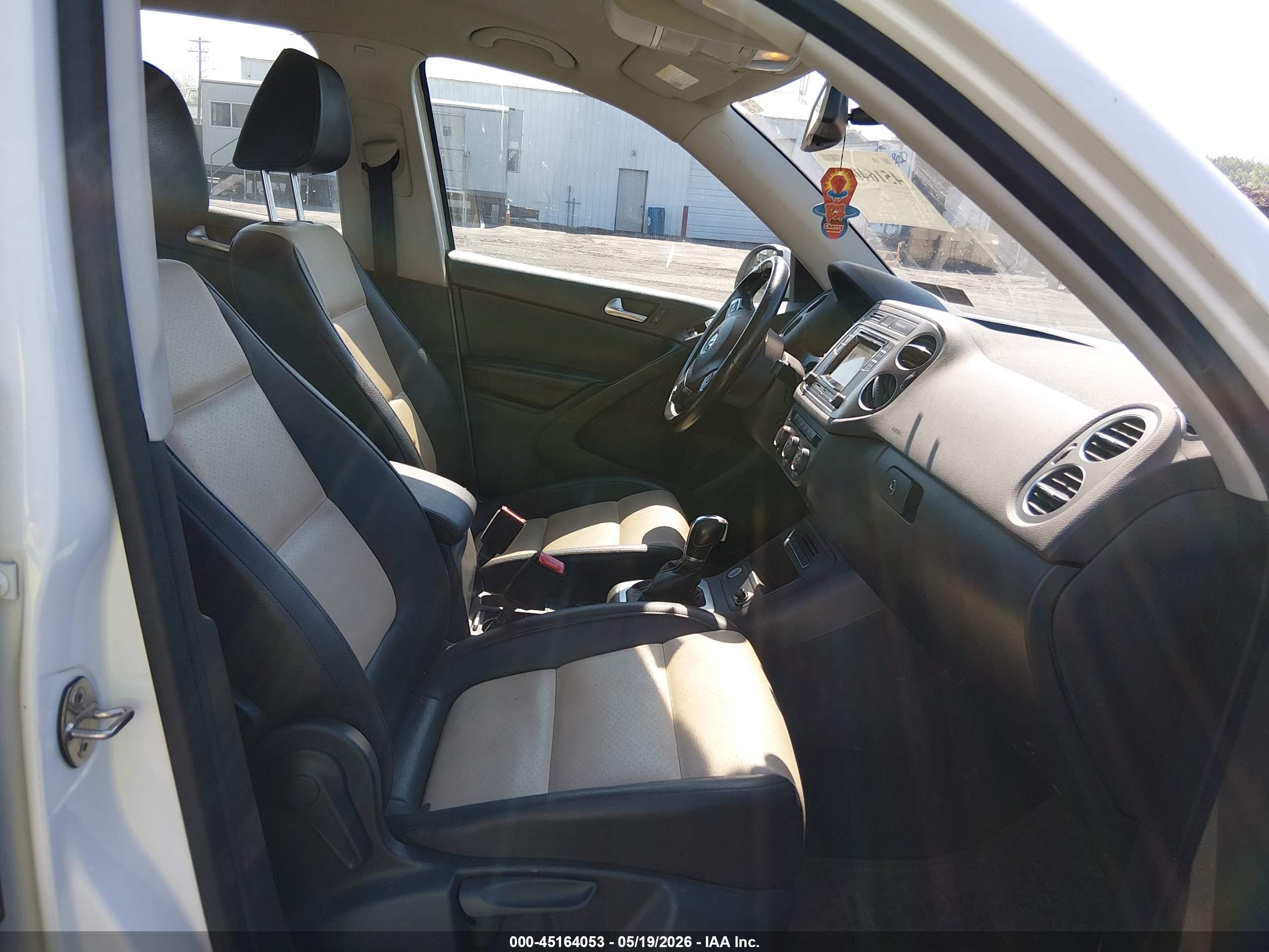 VOLKSWAGEN TIGUAN image 5