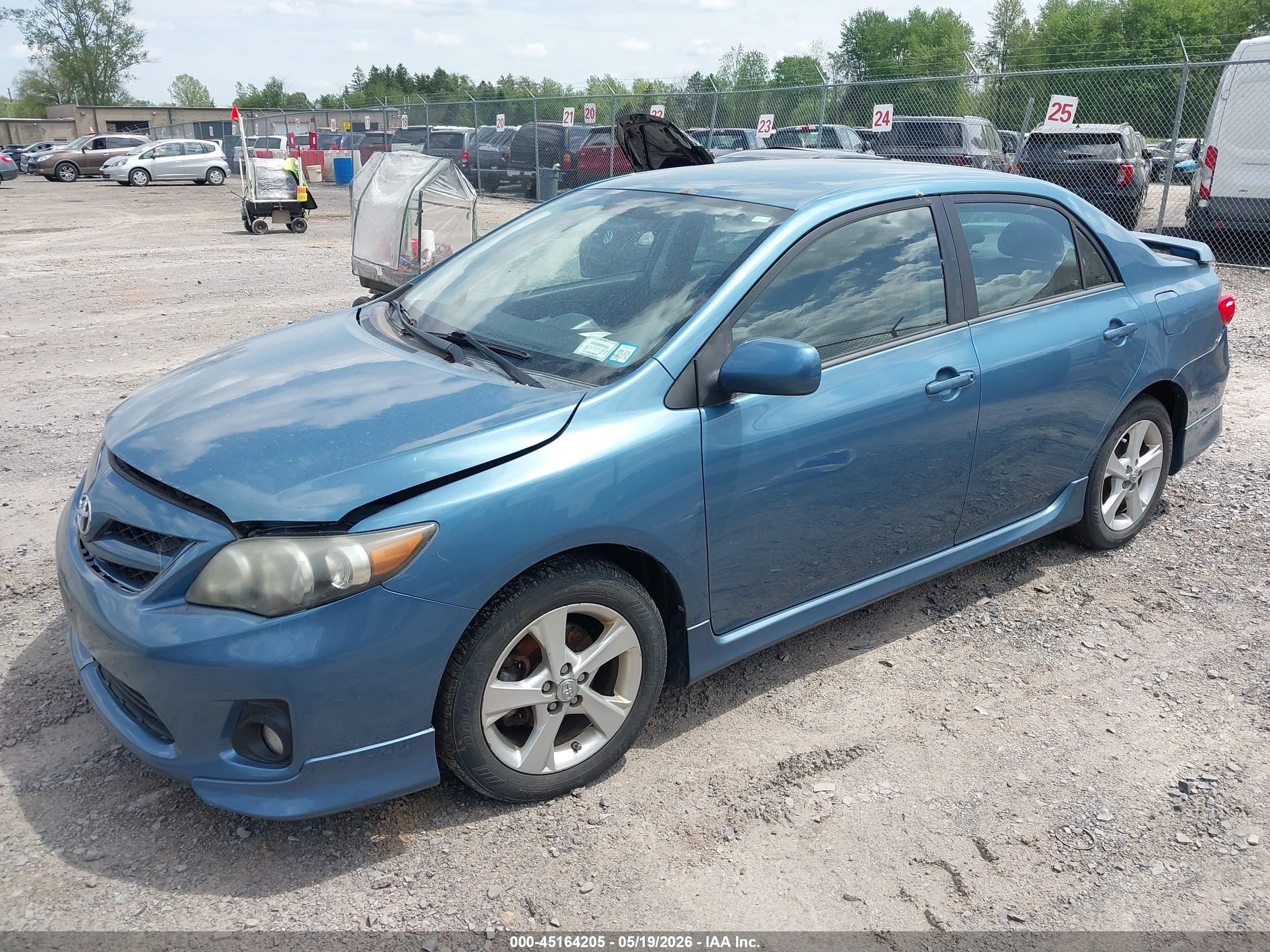 TOYOTA COROLLA image 2