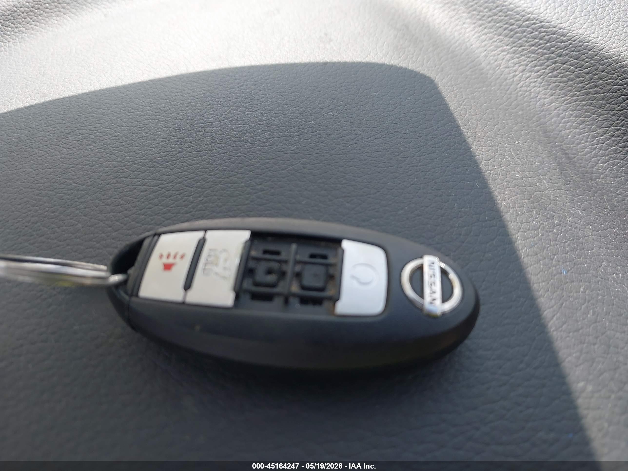 NISSAN ROGUE image 11