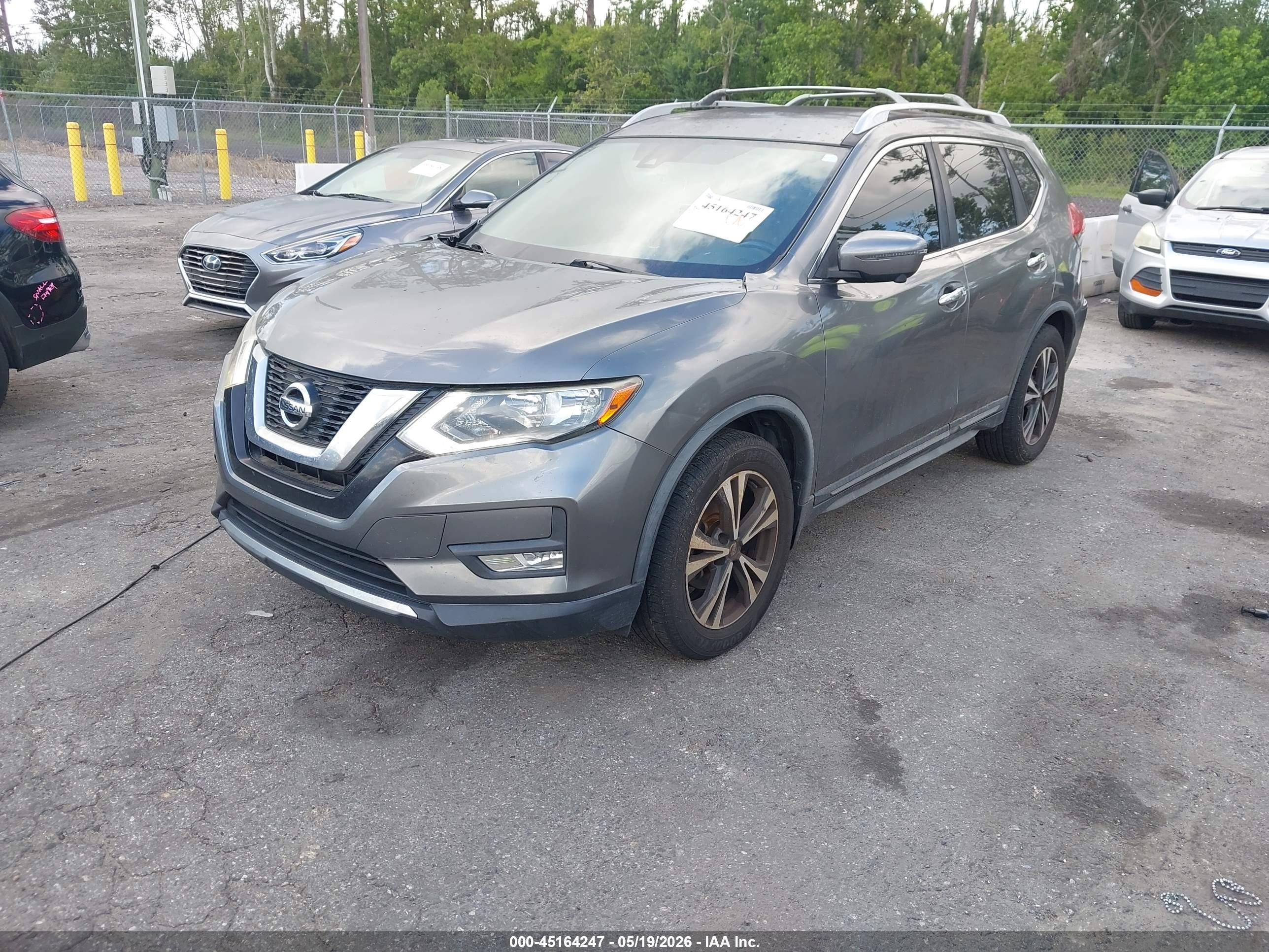 NISSAN ROGUE image 2