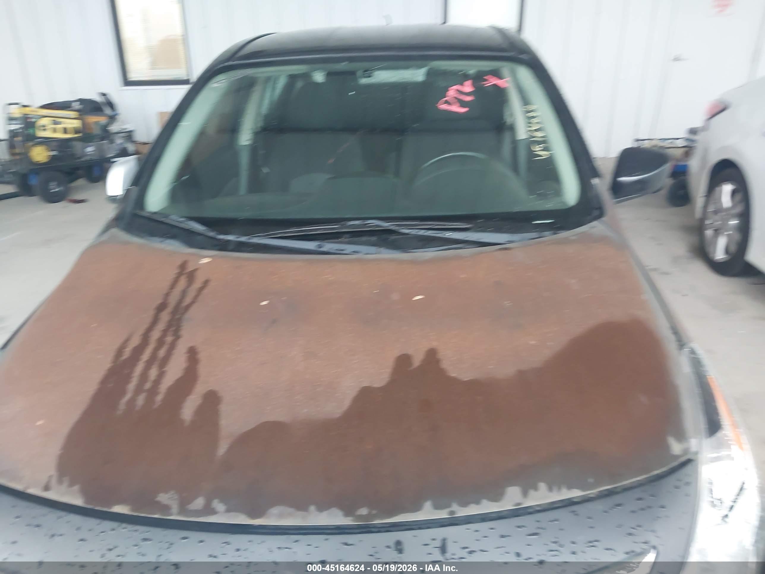 NISSAN VERSA image 6