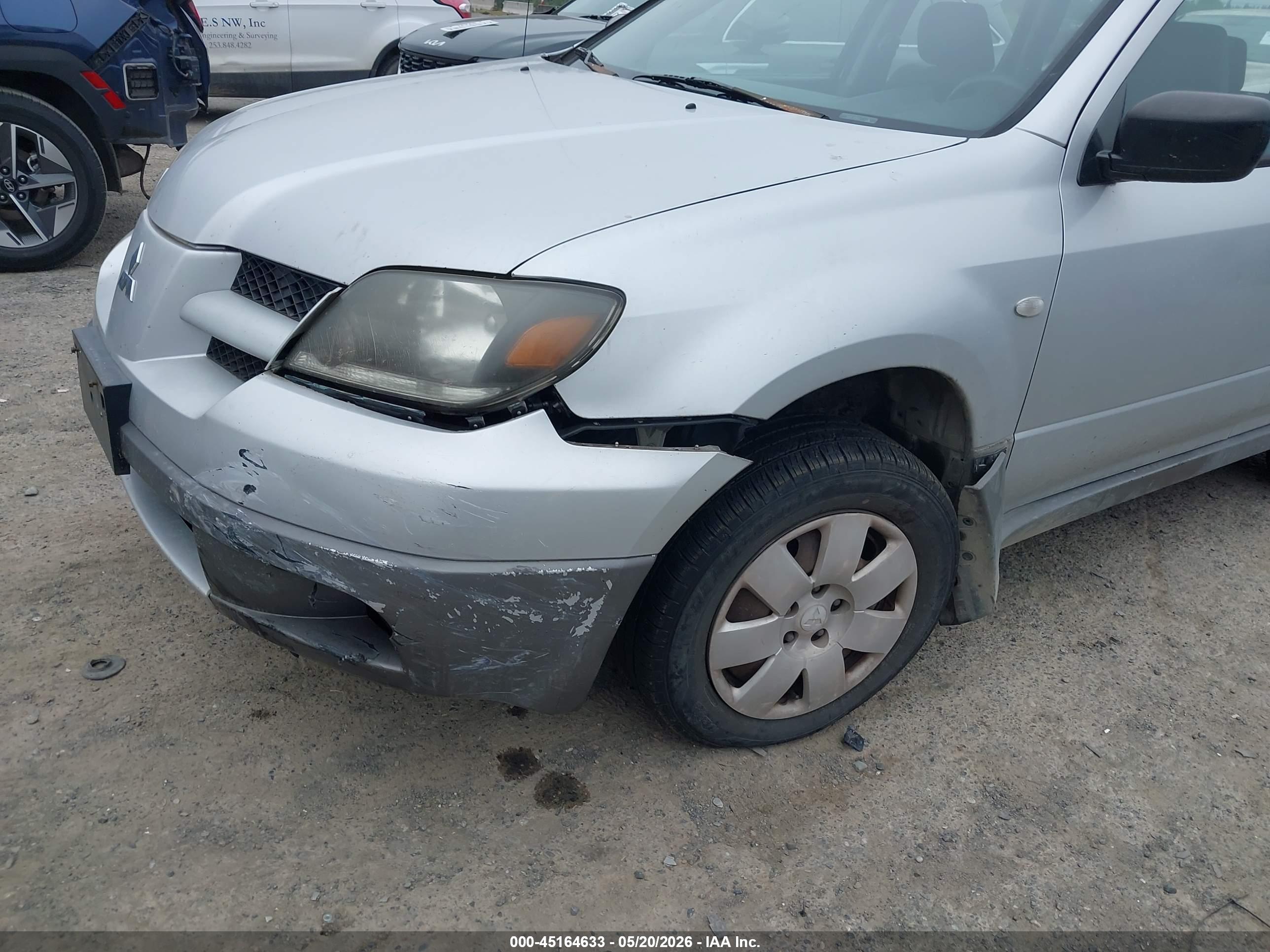 MITSUBISHI OUTLANDER image 6