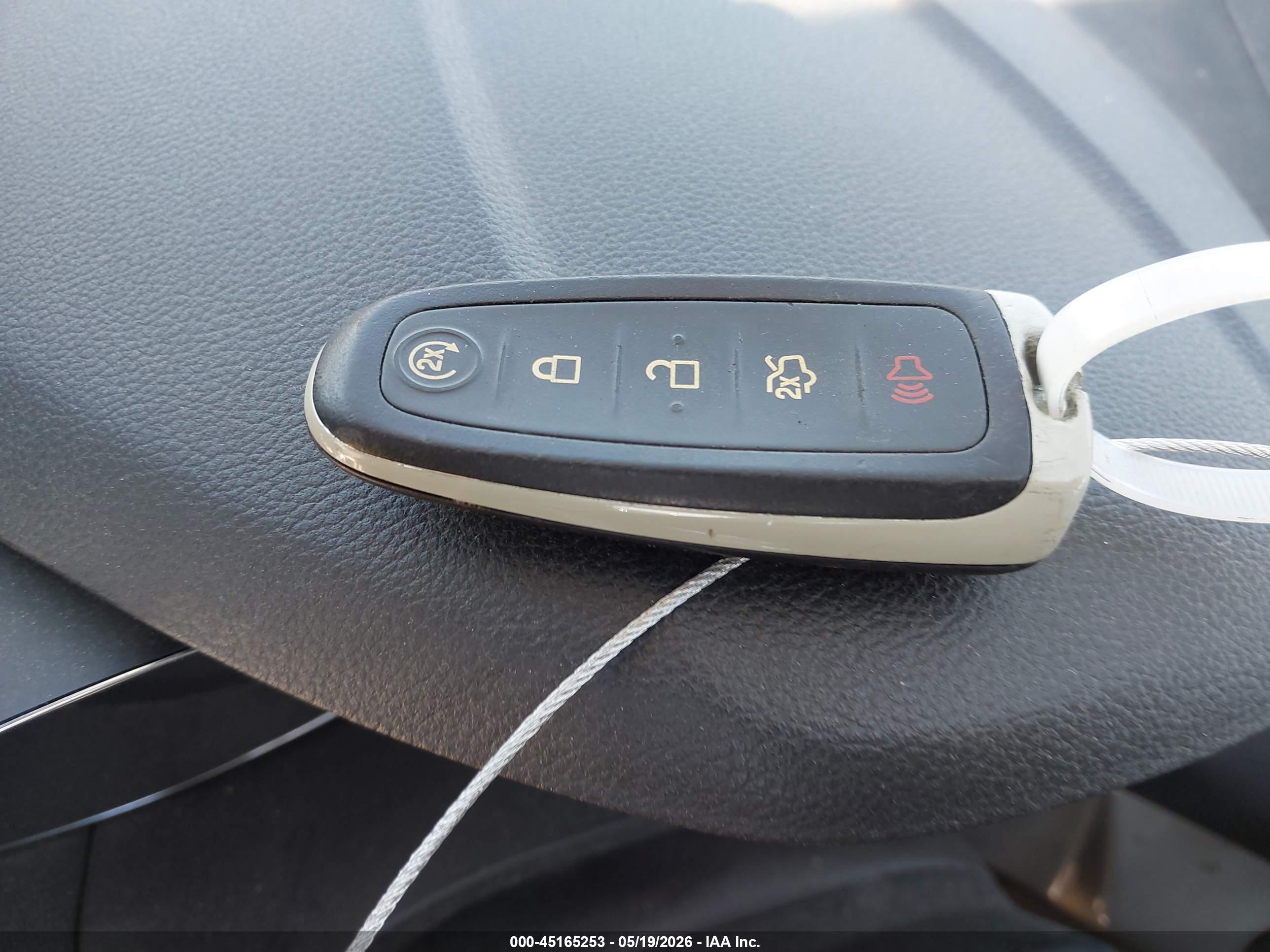 FORD ESCAPE image 11