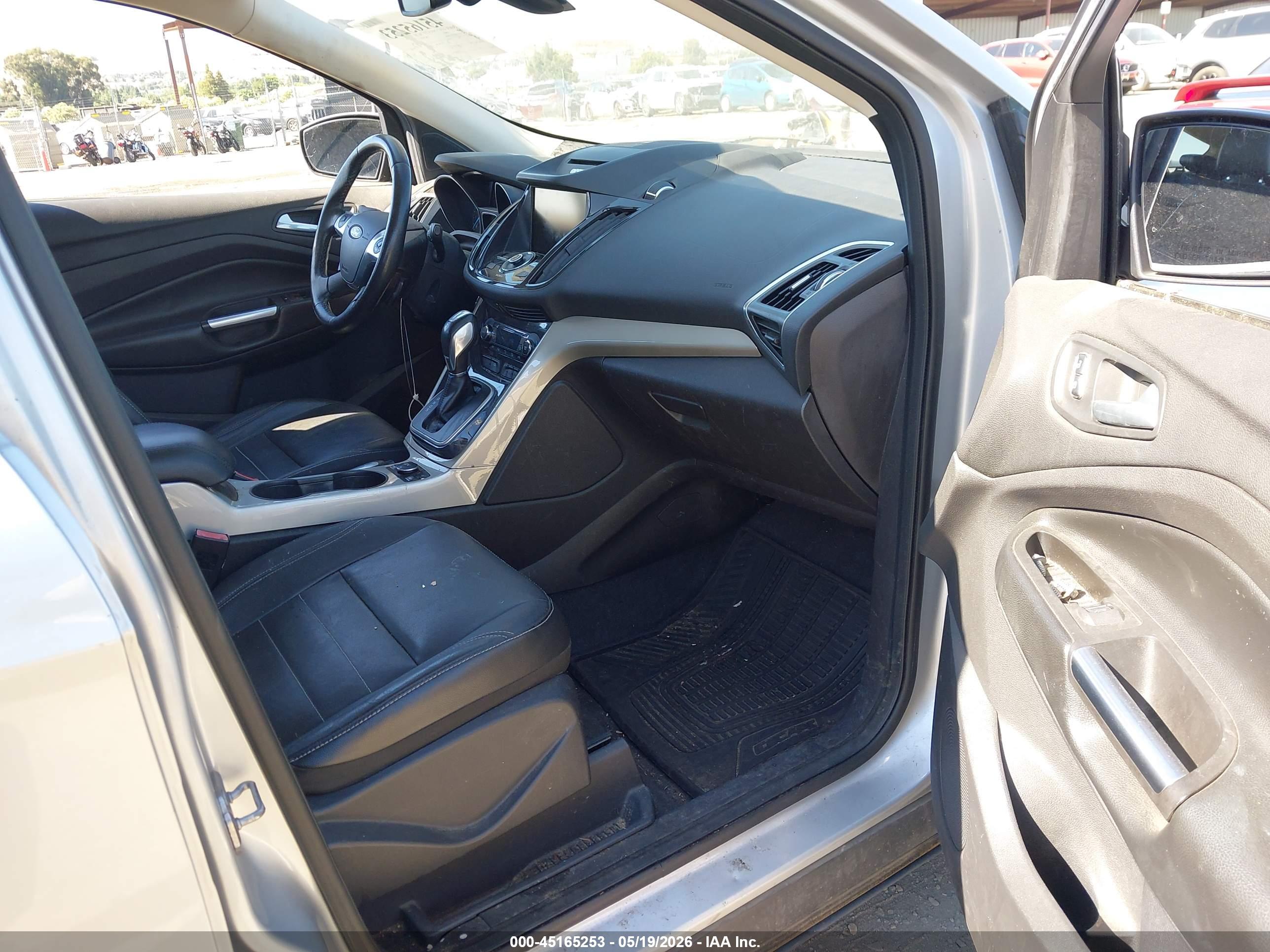 FORD ESCAPE image 5