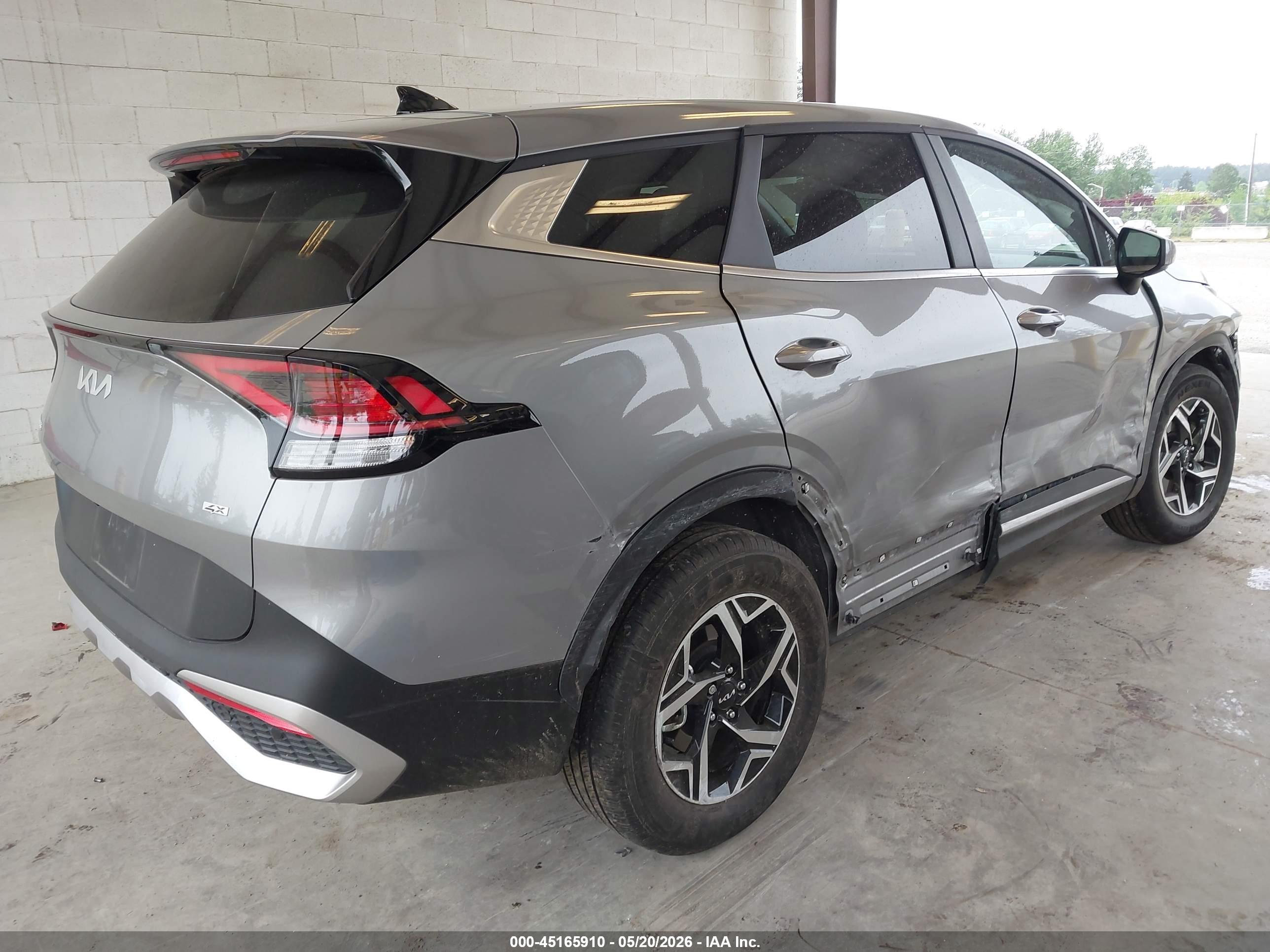 KIA SPORTAGE image 4