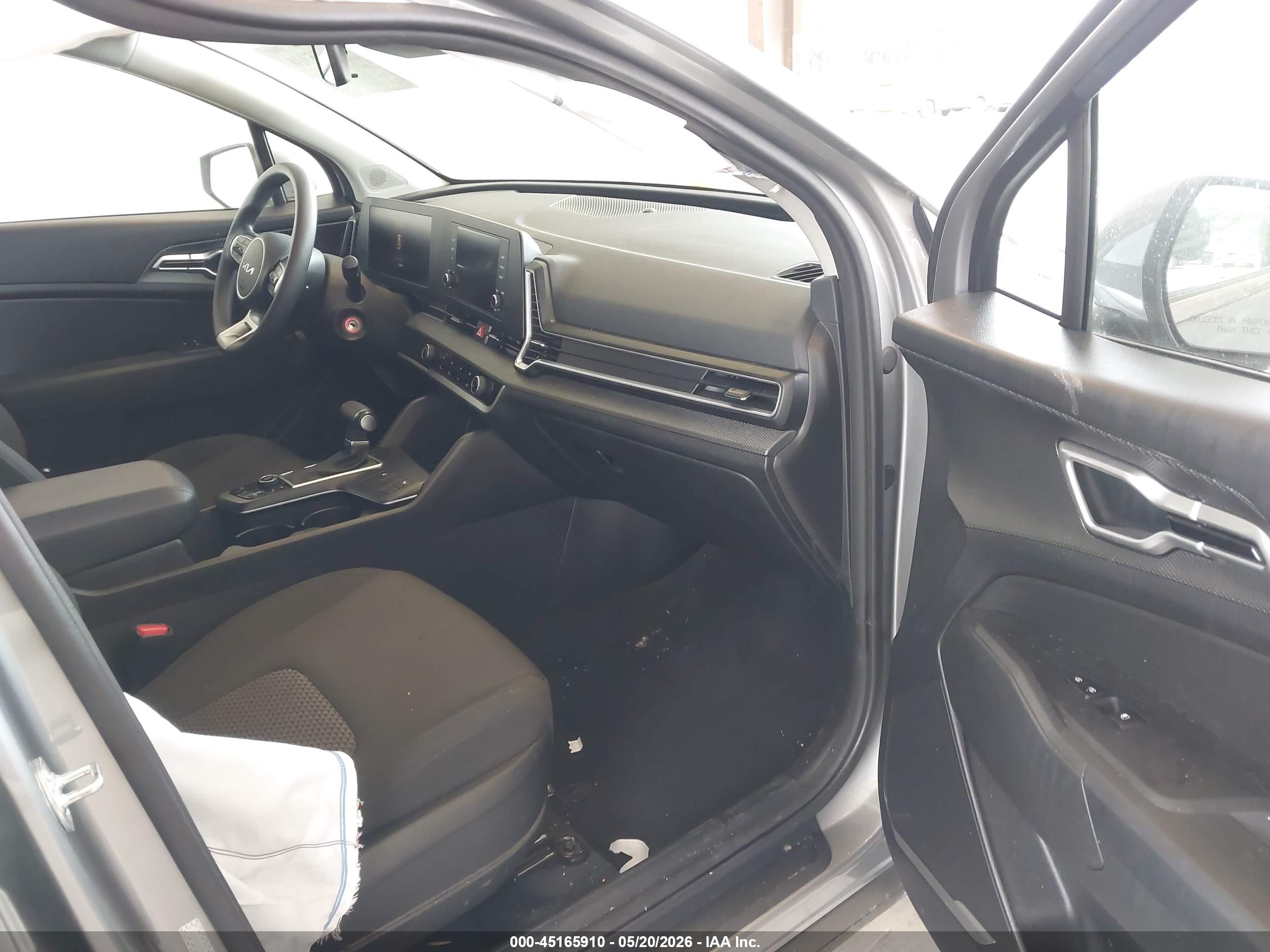 KIA SPORTAGE image 5