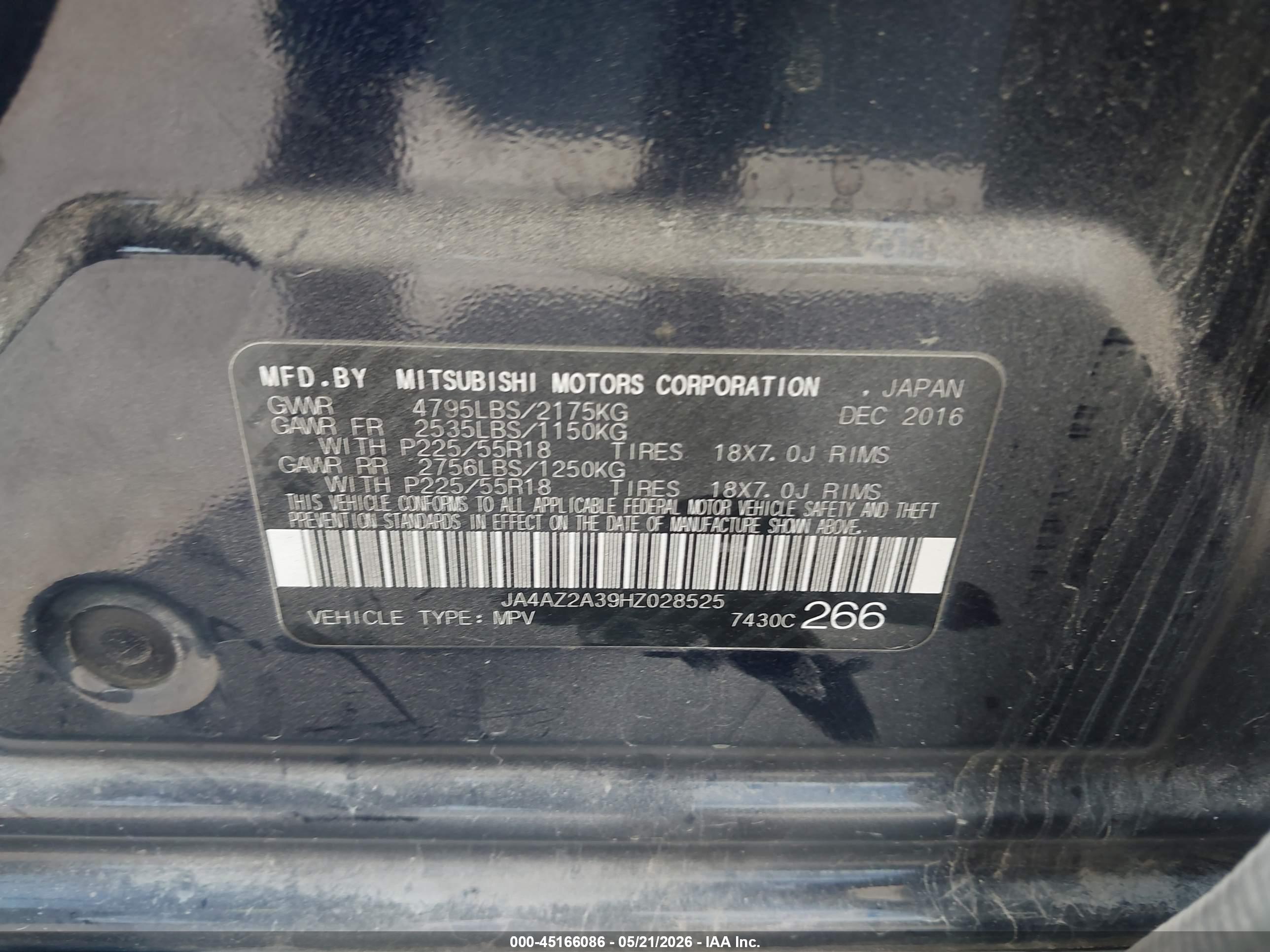 MITSUBISHI OUTLANDER image 9