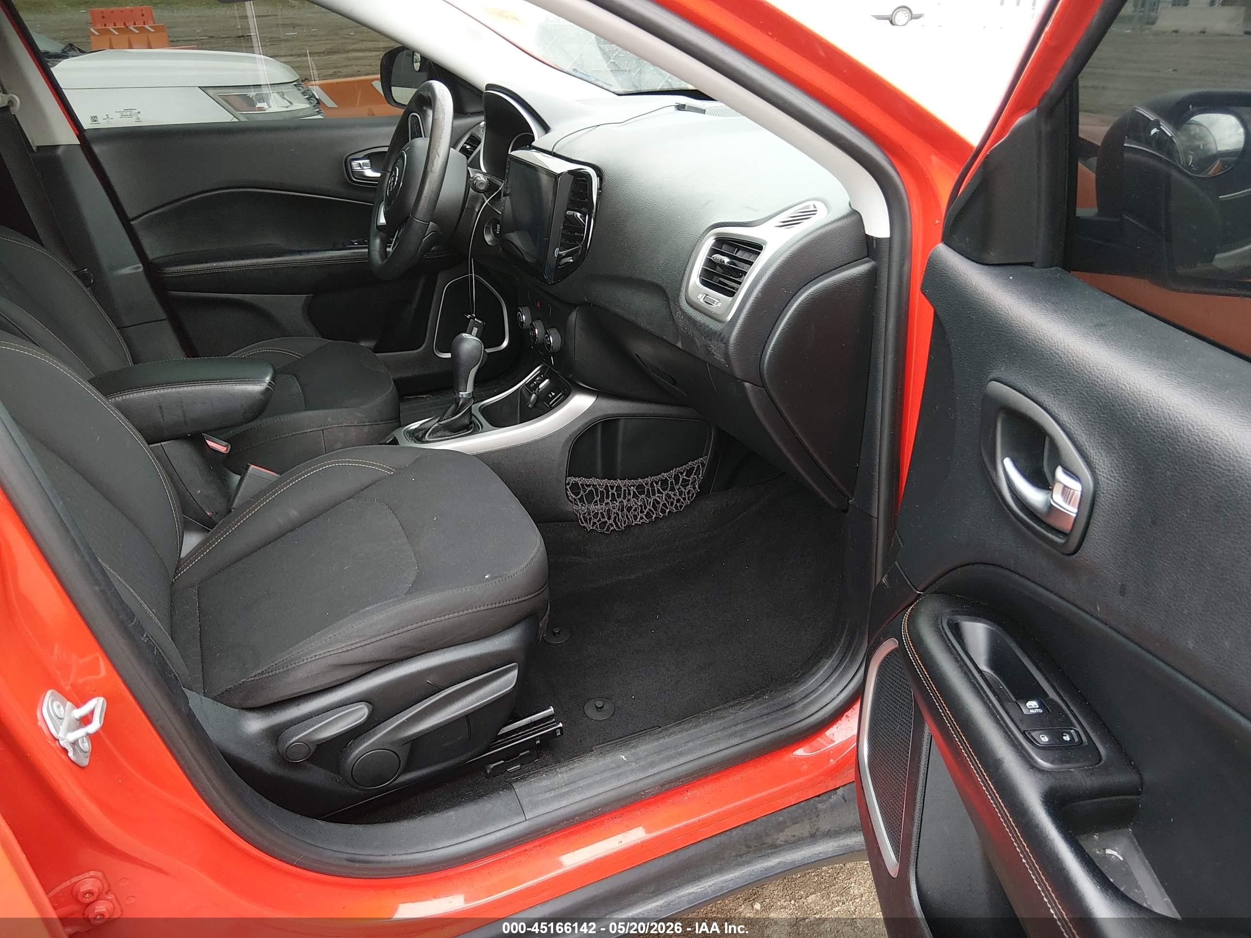 JEEP COMPASS image 5