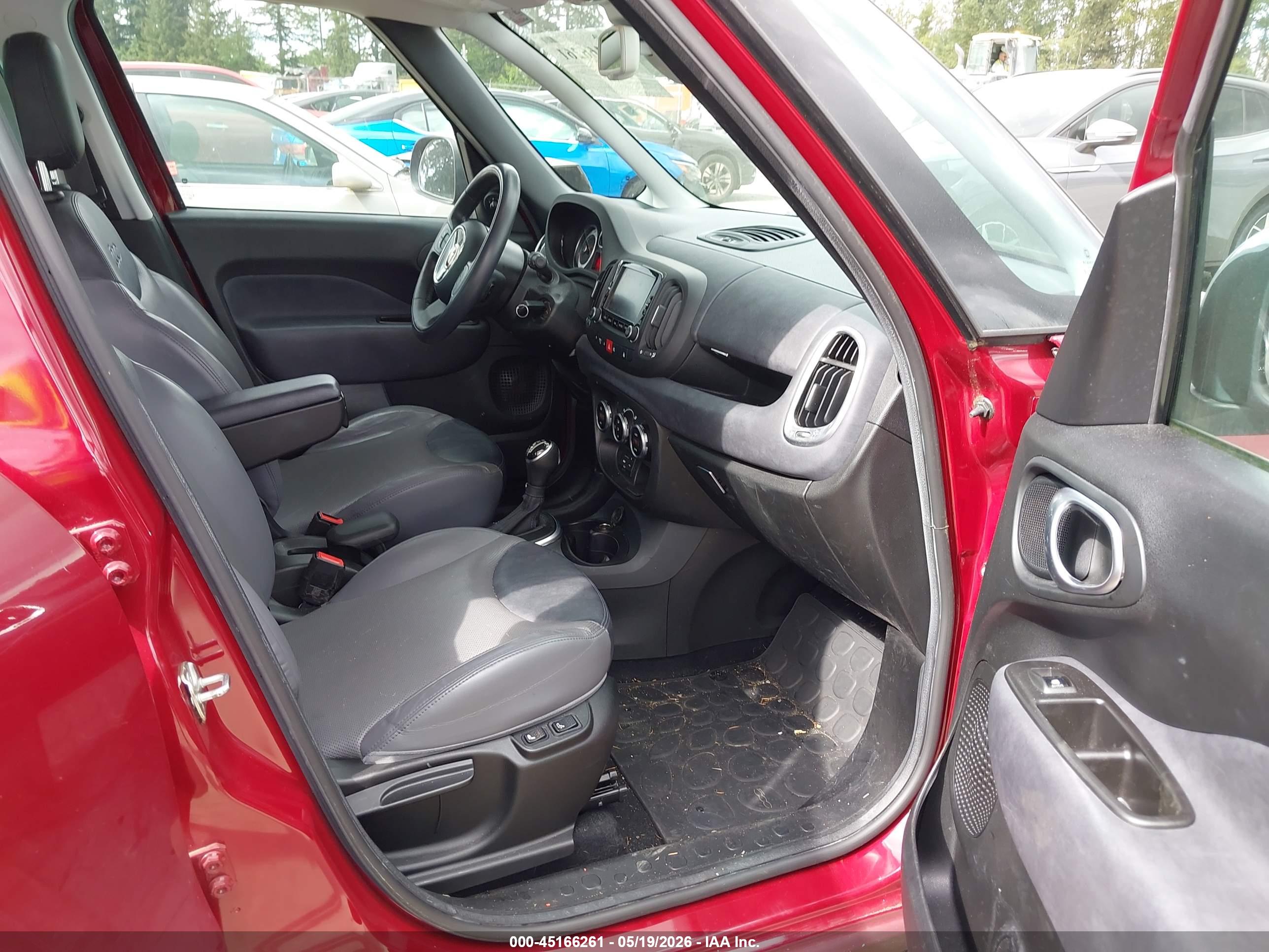 FIAT 500L image 5