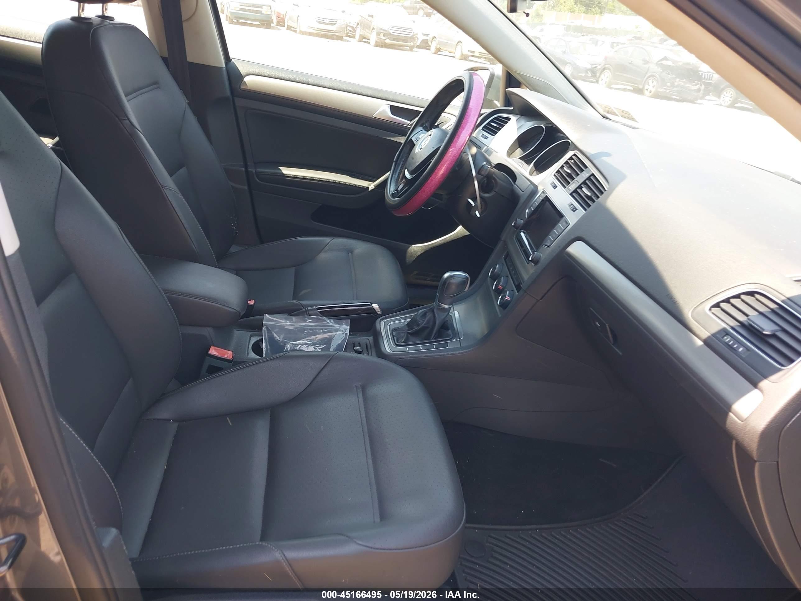 VOLKSWAGEN GOLF image 5