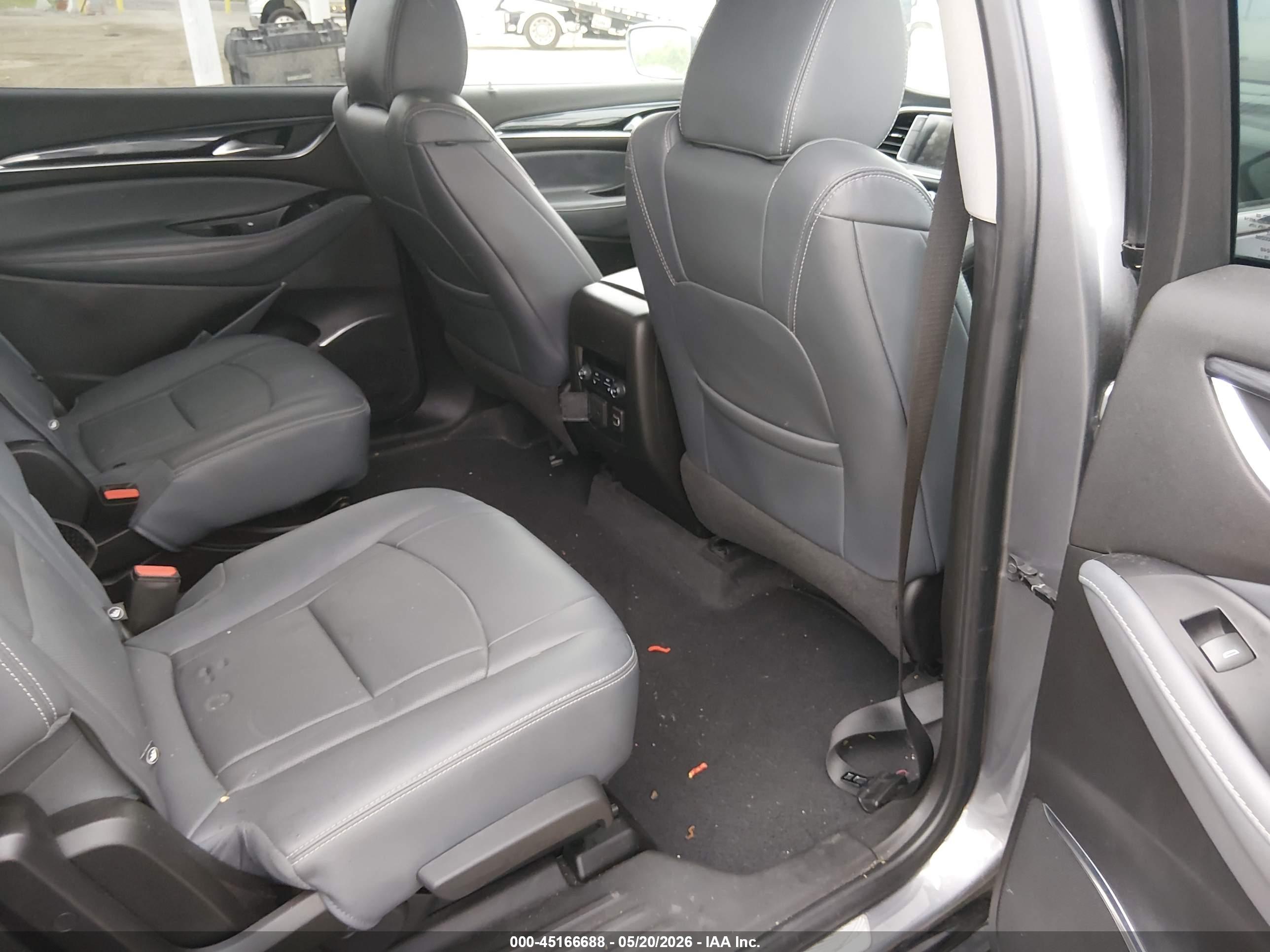 BUICK ENCLAVE image 8