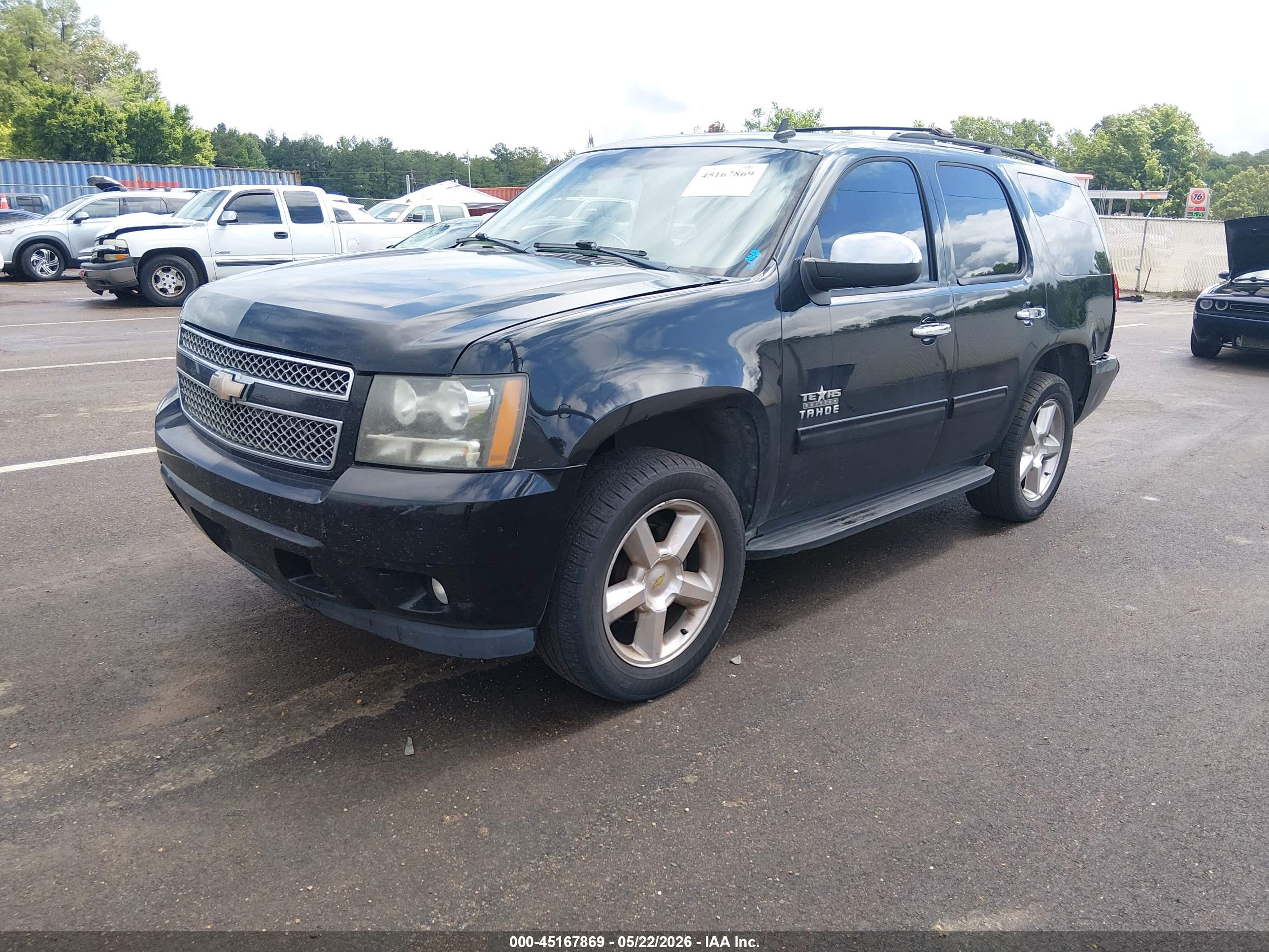 CHEVROLET TAHOE image 2