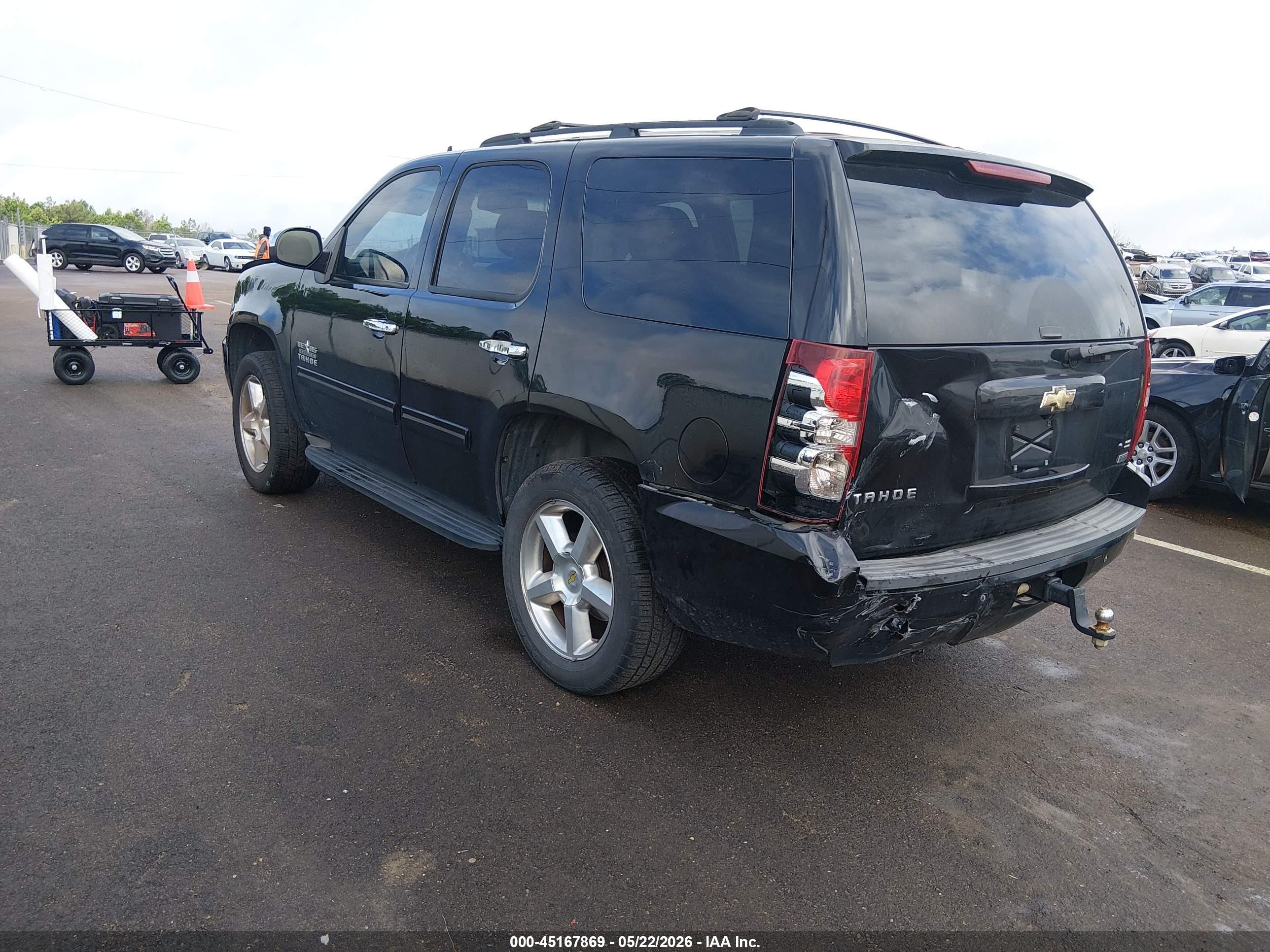 CHEVROLET TAHOE image 6