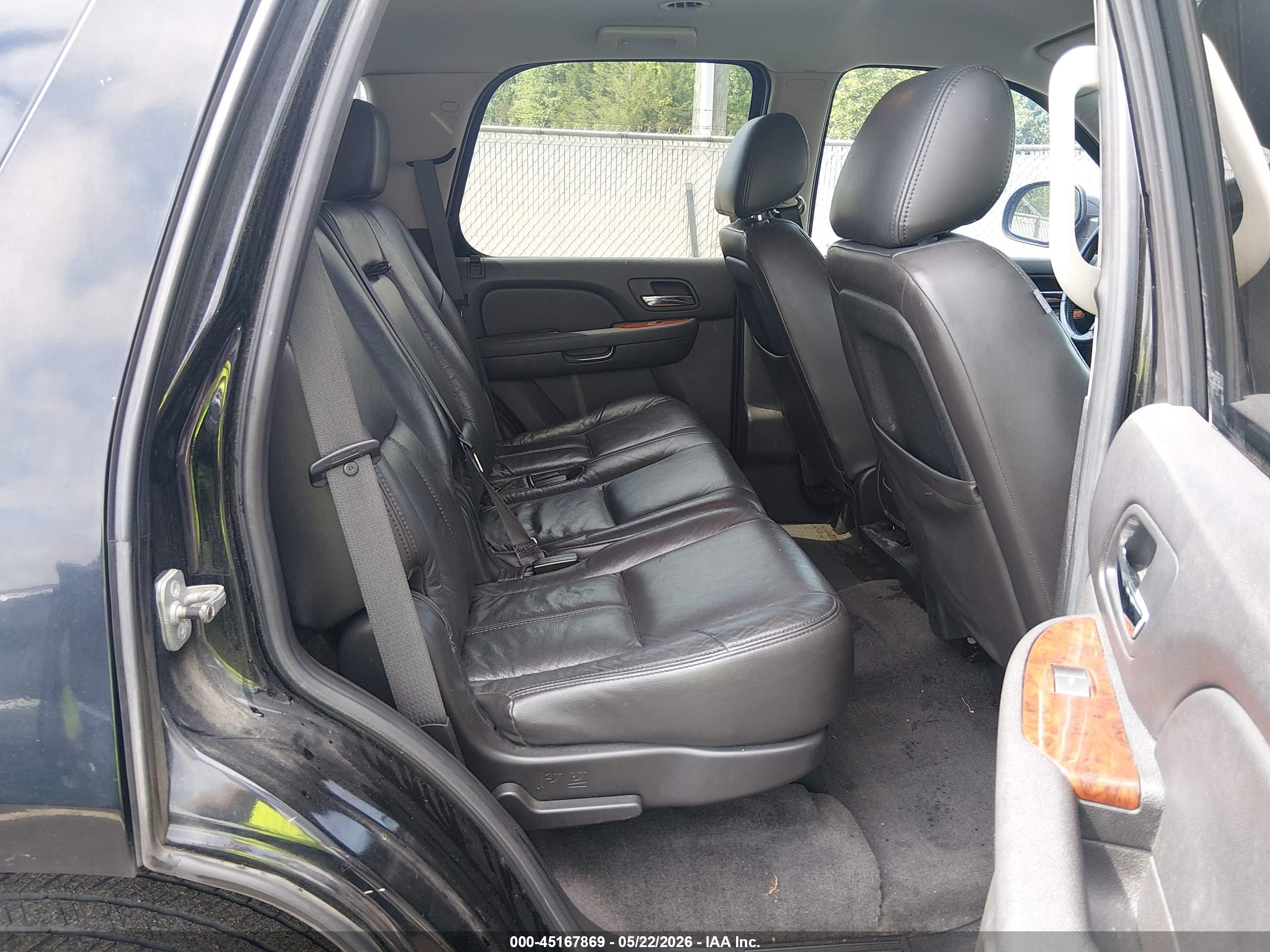 CHEVROLET TAHOE image 8