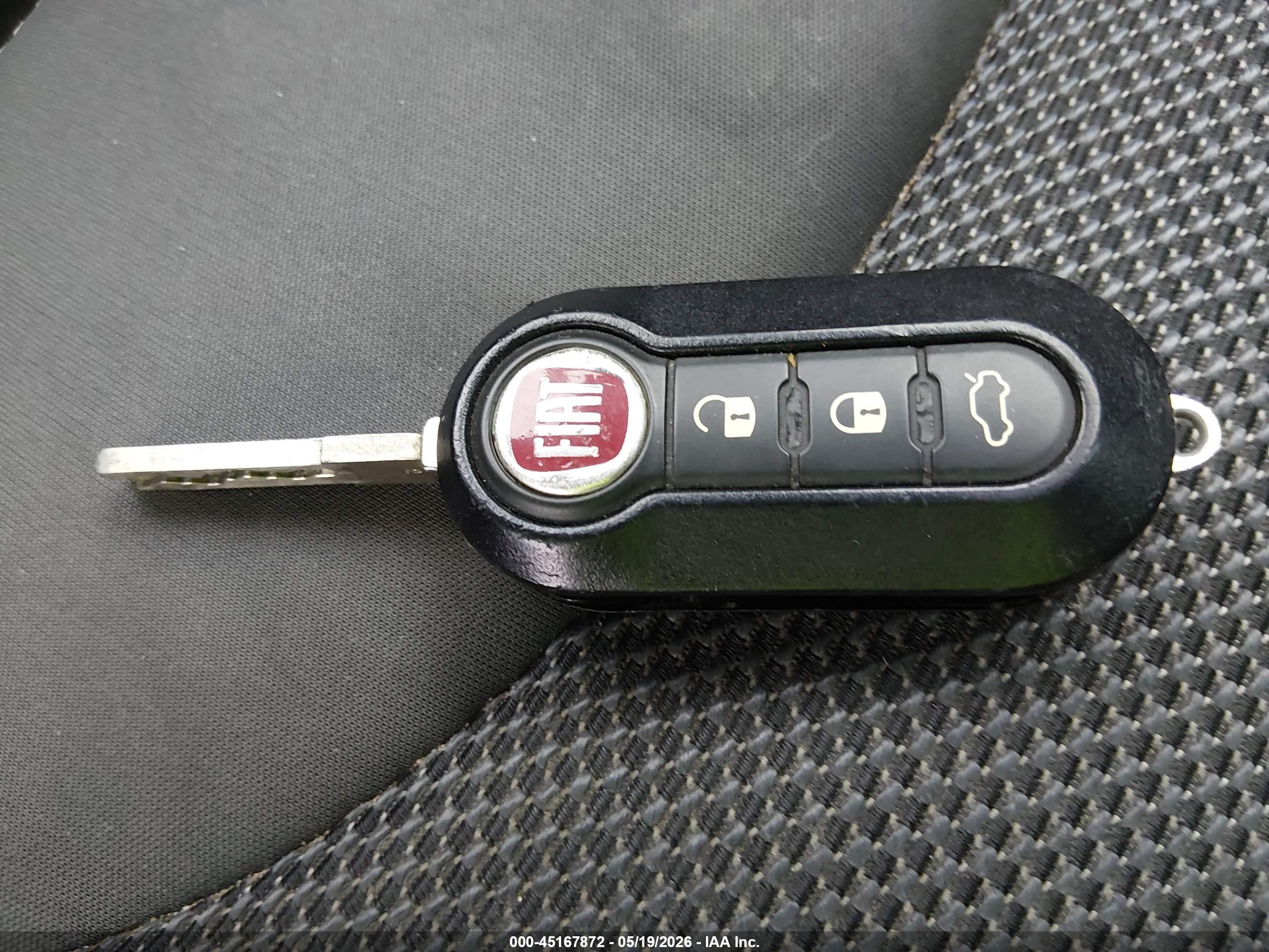 FIAT 500L image 11