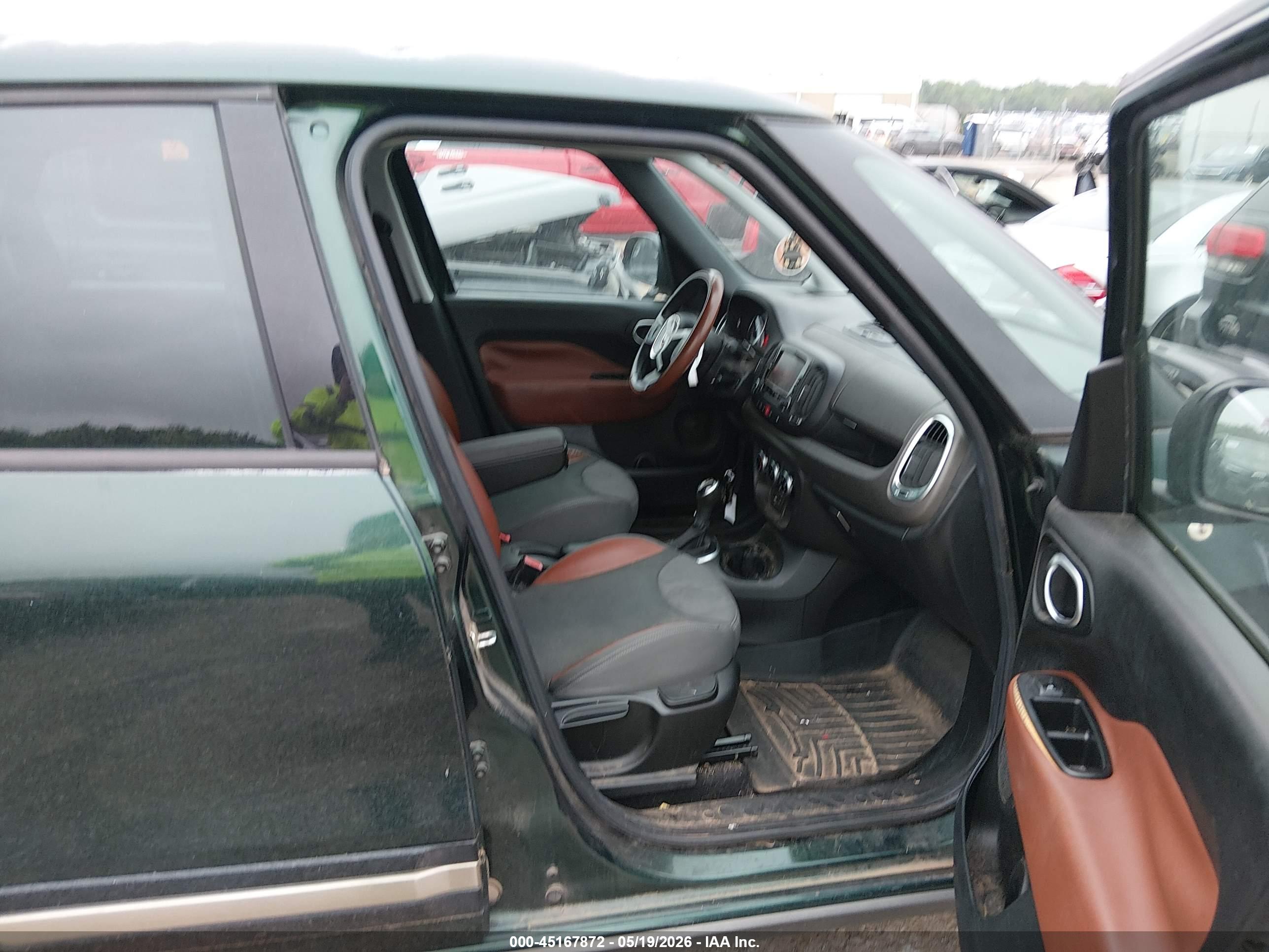 FIAT 500L image 5