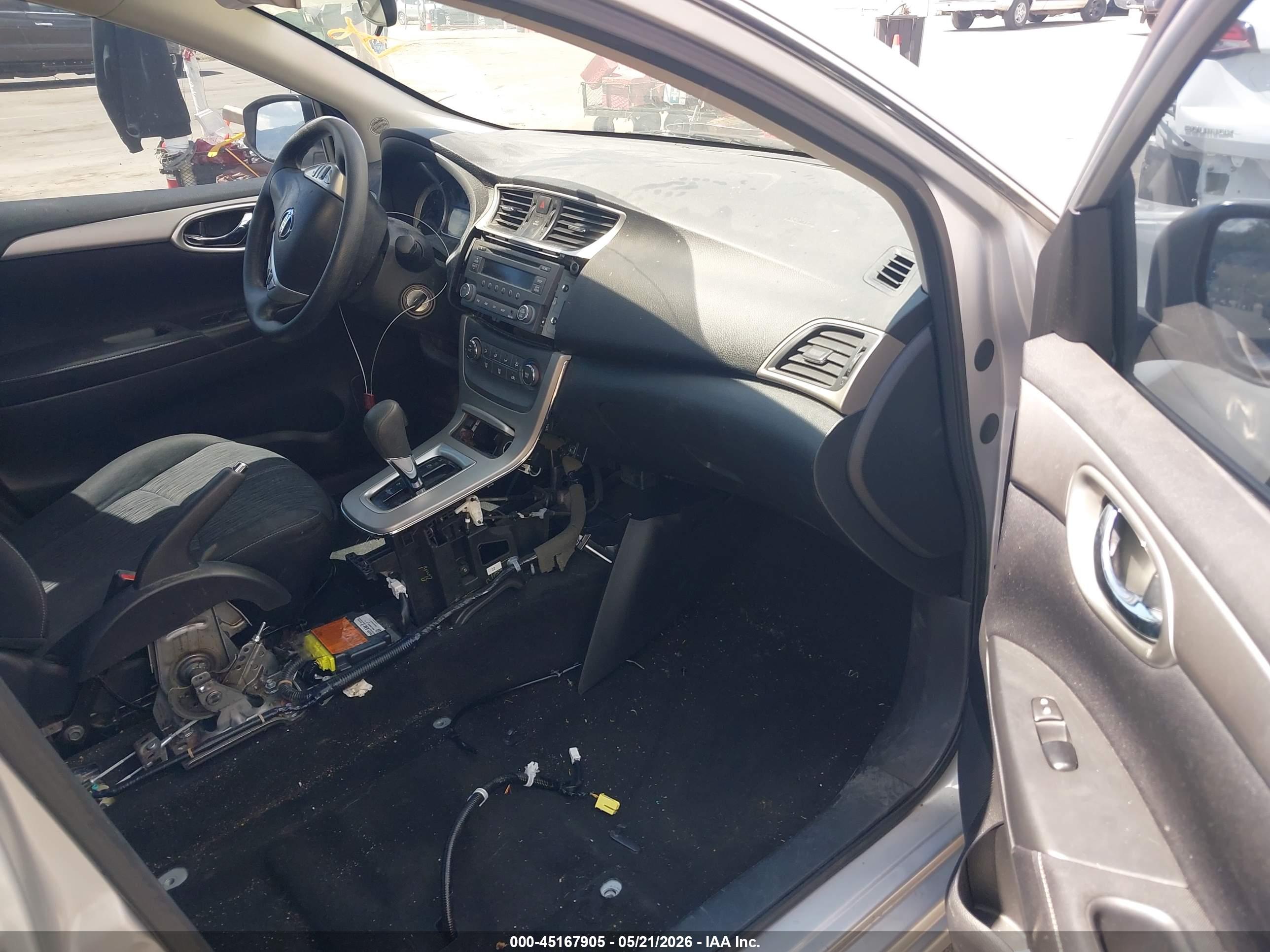 NISSAN SENTRA image 5