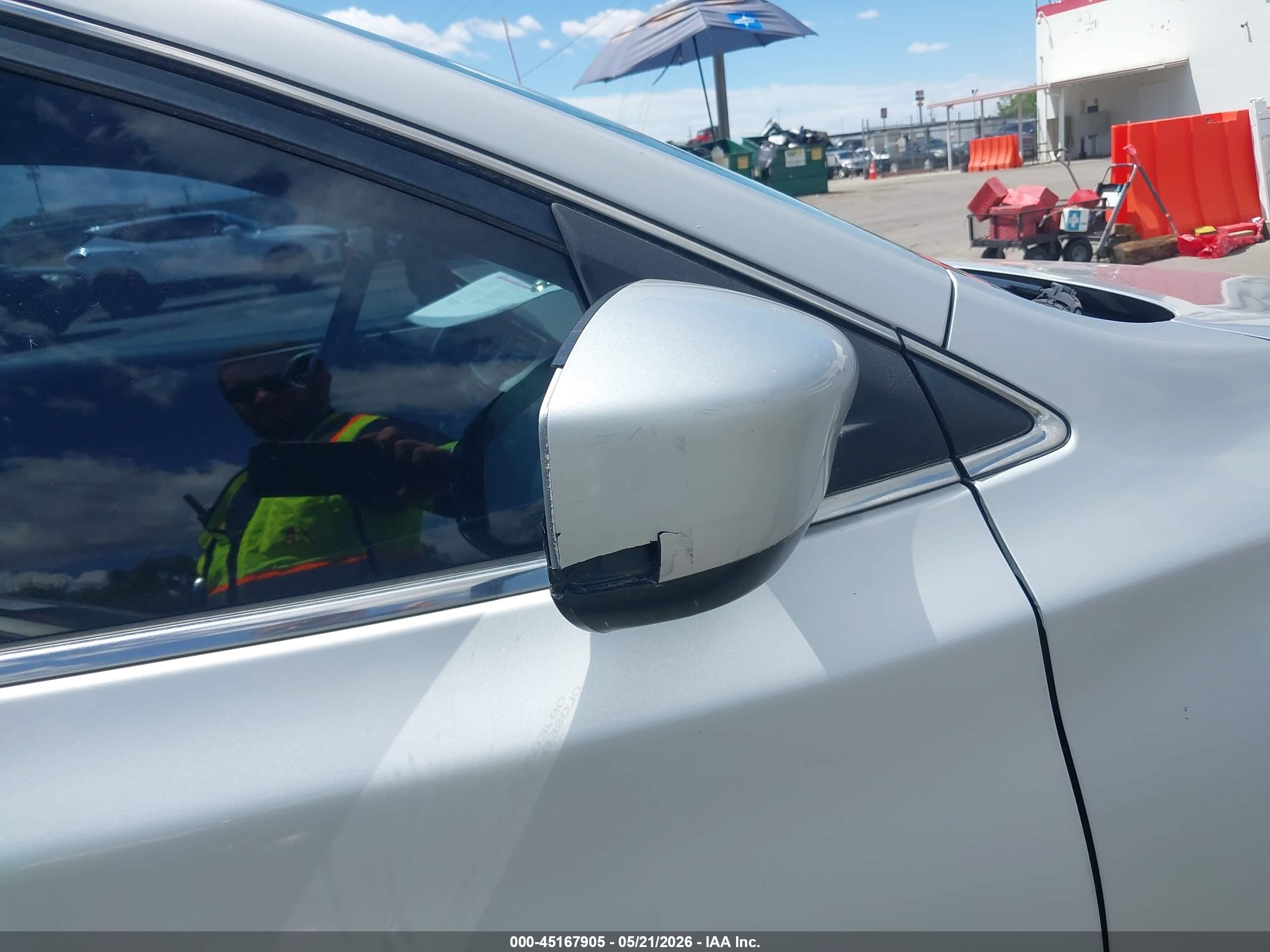 NISSAN SENTRA image 6