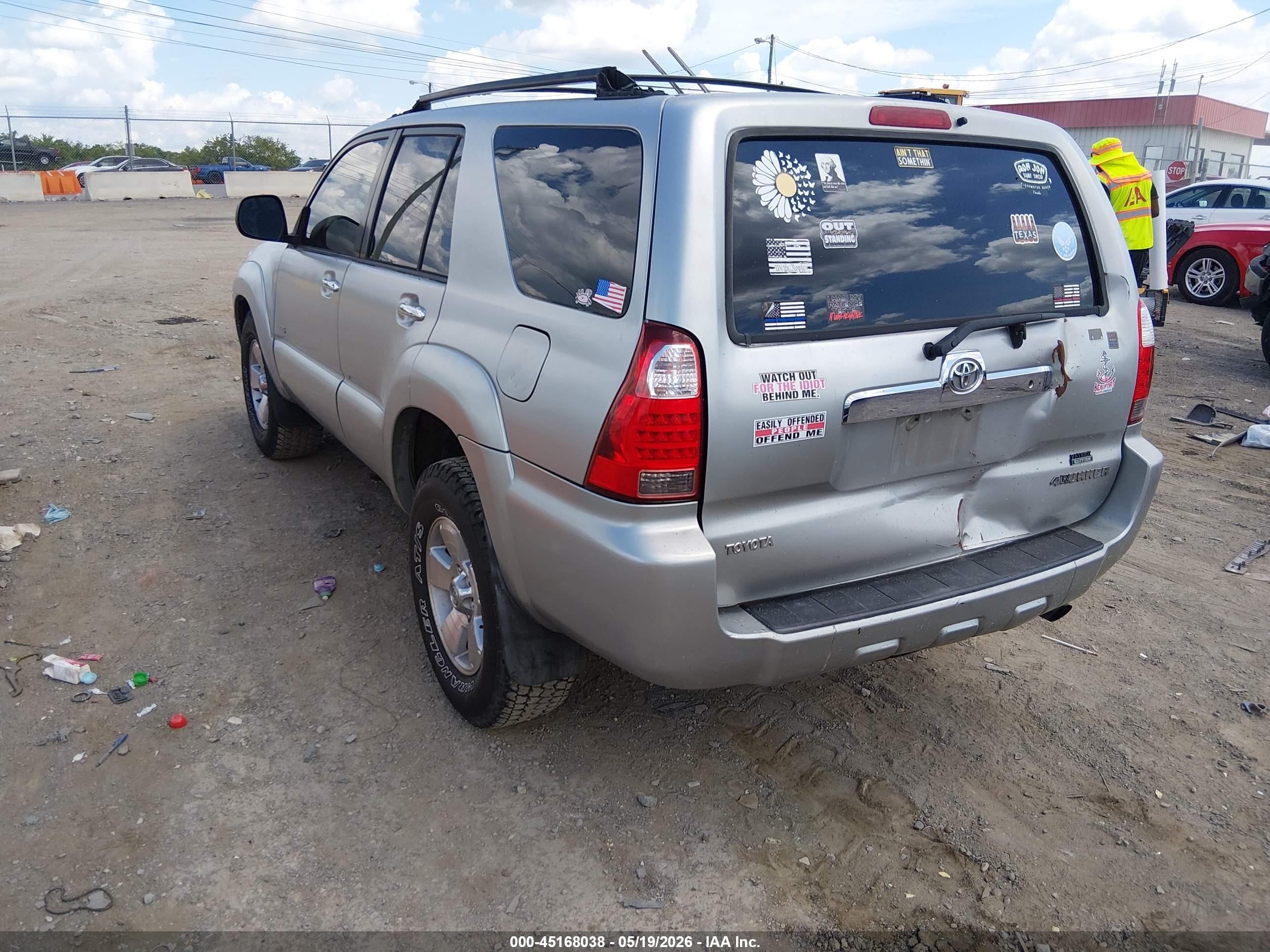 TOYOTA 4RUNNER image 3